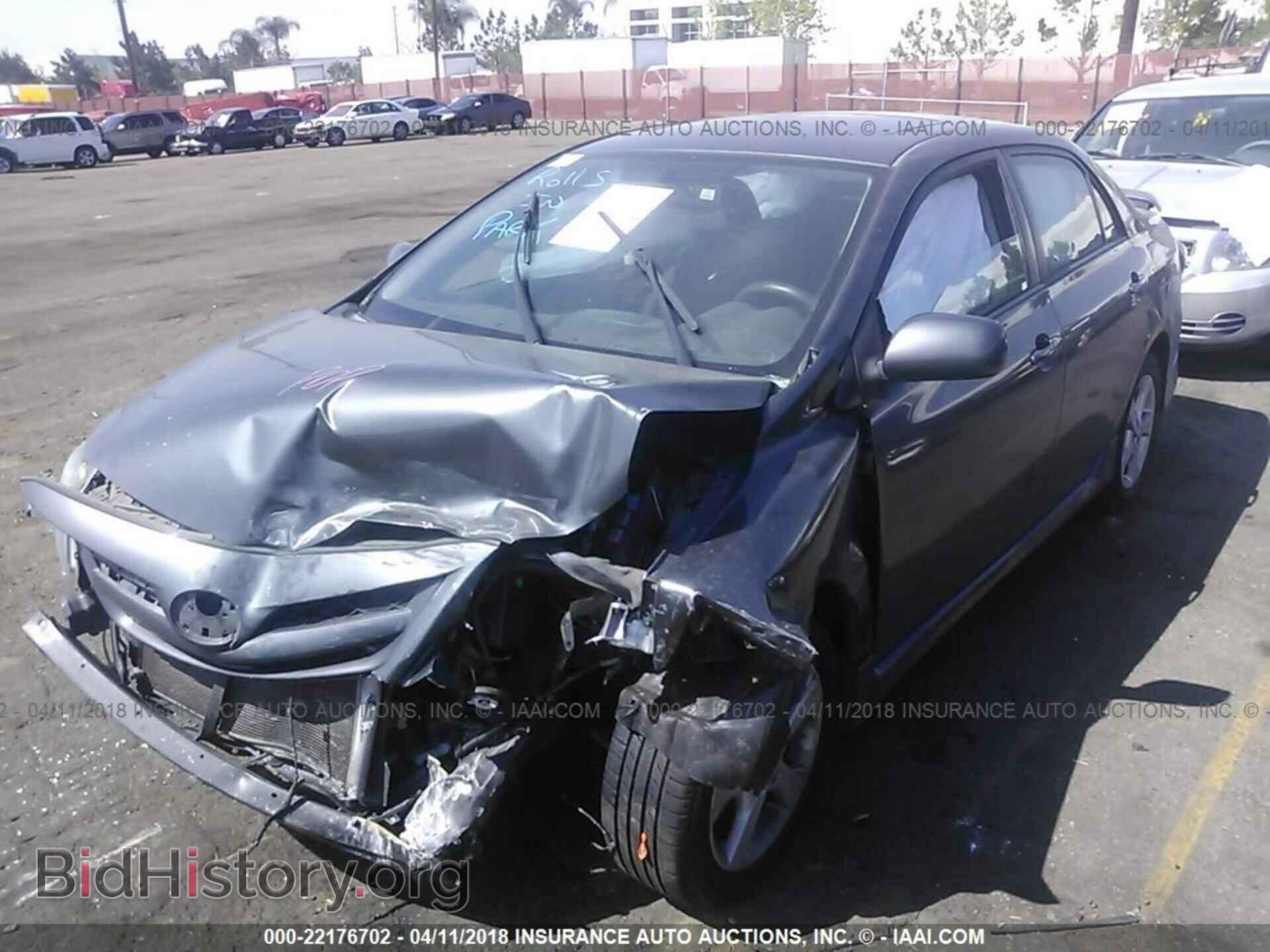 2011 Toyota Corolla - VIN: 2T1BU4EEXBC704899 - Фото 2
