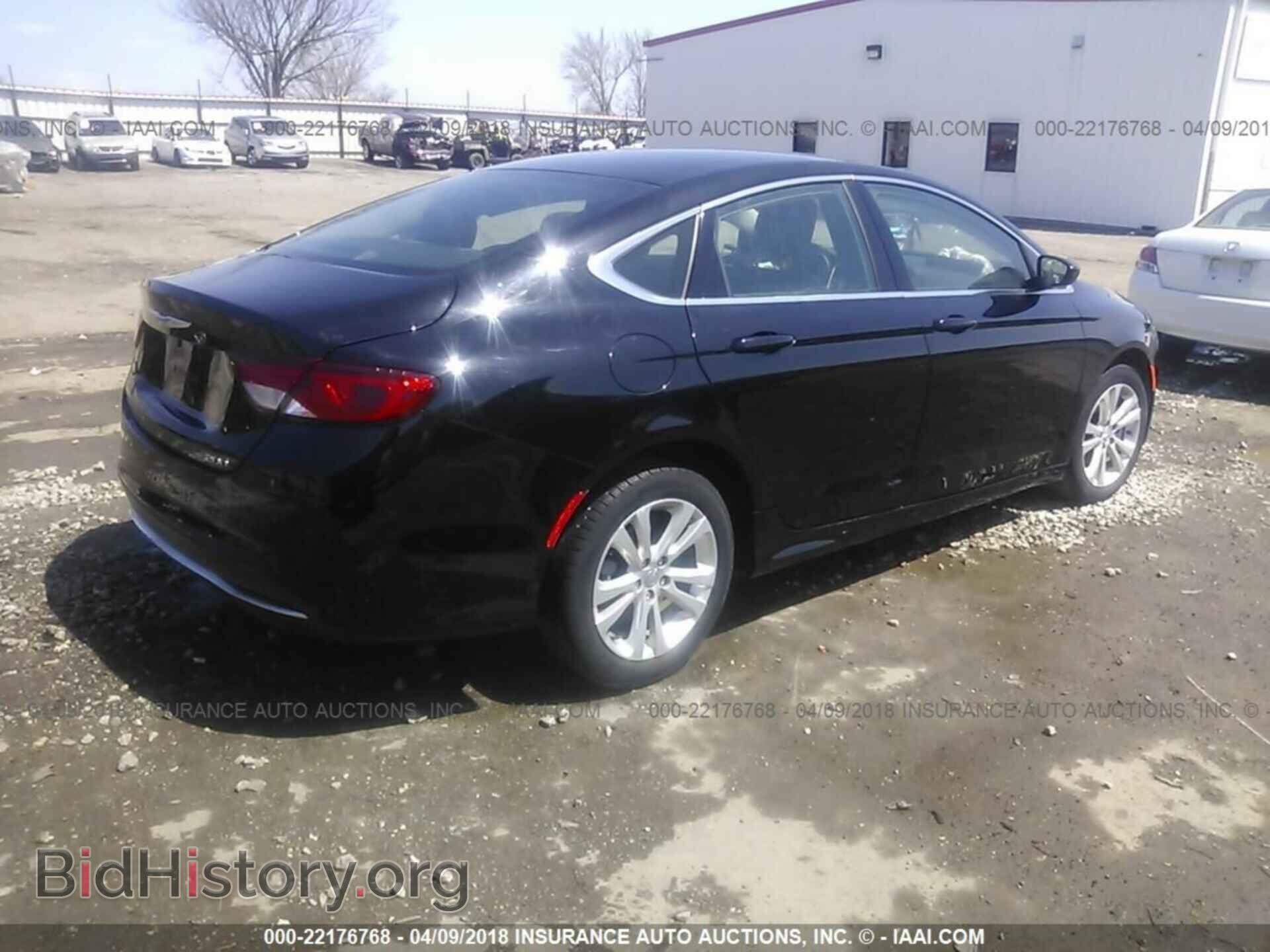 2015 Chrysler 200 - VIN: 1C3CCCAB5FN578276 - Photo 4