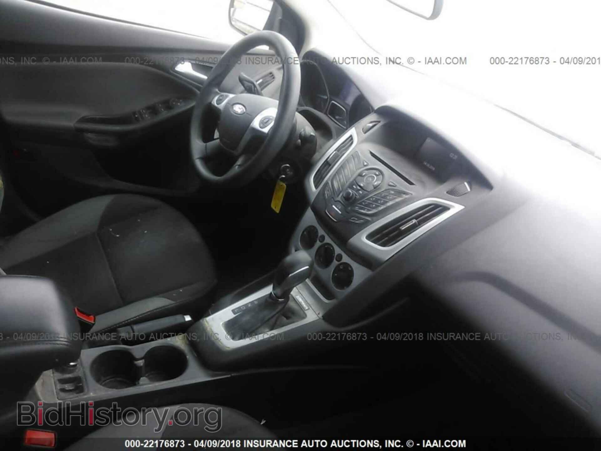 2014 Ford Focus - VIN: 1FADP3F22EL236927 - Photo 5