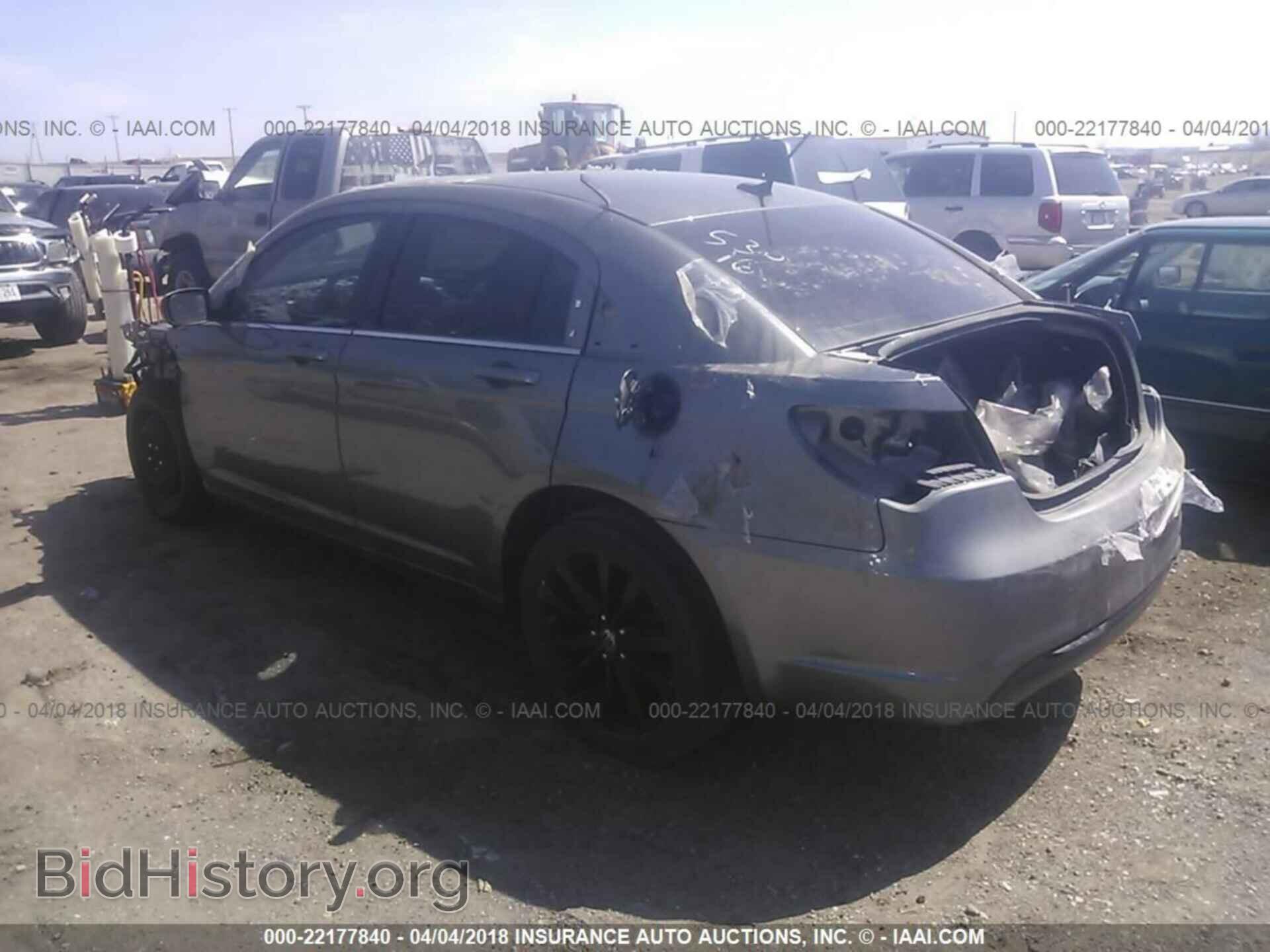 2013 Chrysler 200 - VIN: 1C3CCBBB8DN629193 - Фото 3