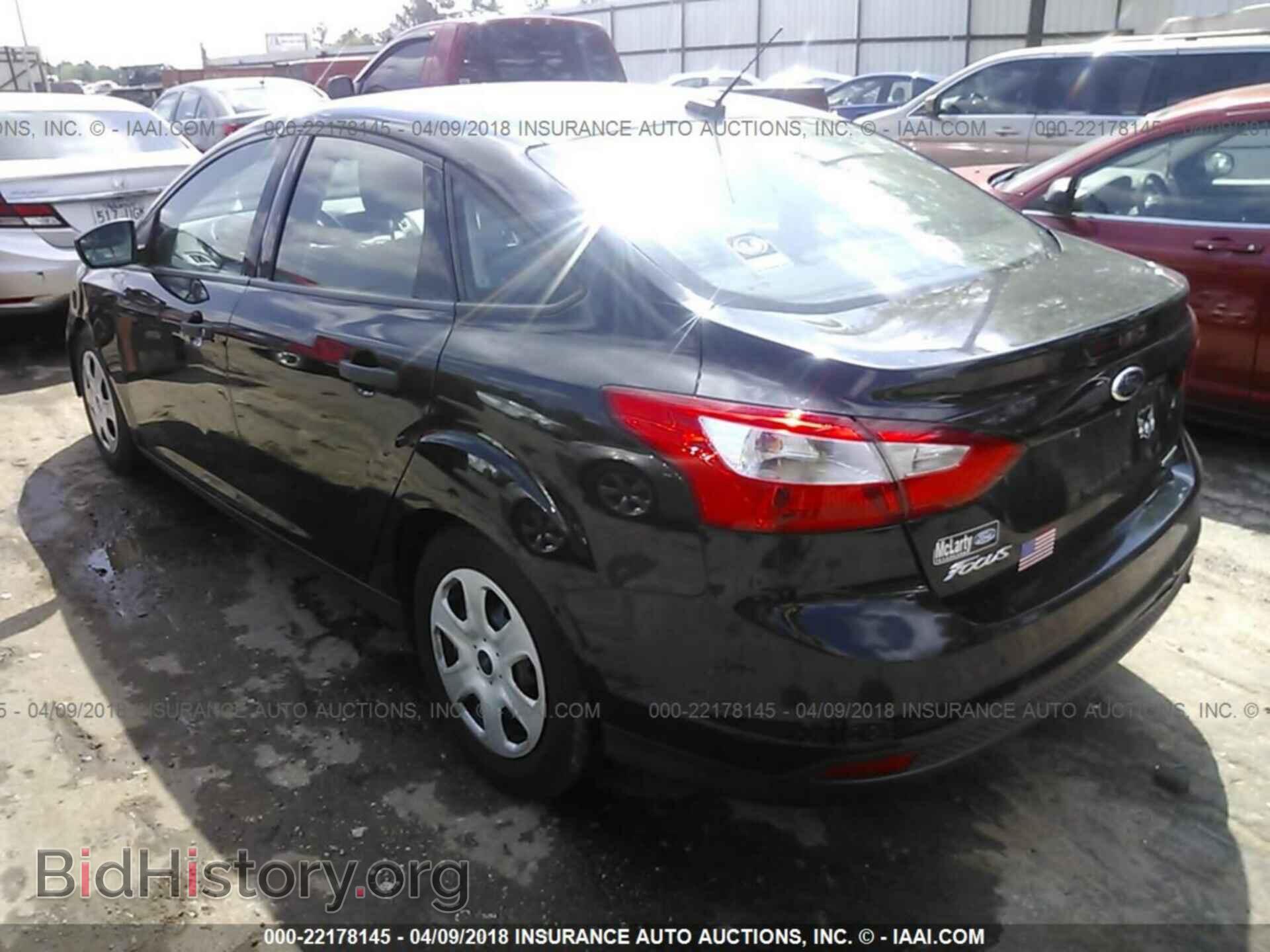 2014 Ford Focus - VIN: 1FADP3E23EL381296 - Фото 3