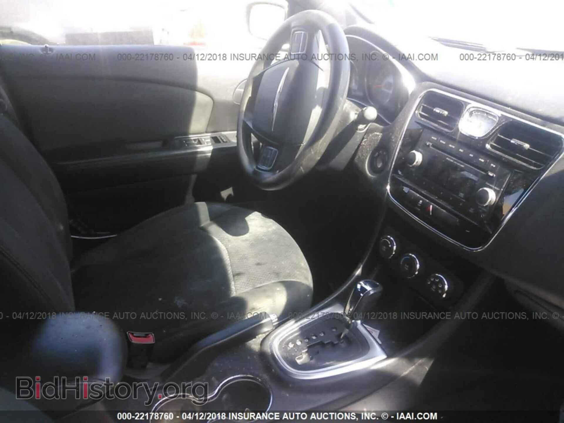2012 Chrysler 200 - VIN: 1C3CCBAB4CN166839 - Photo 5