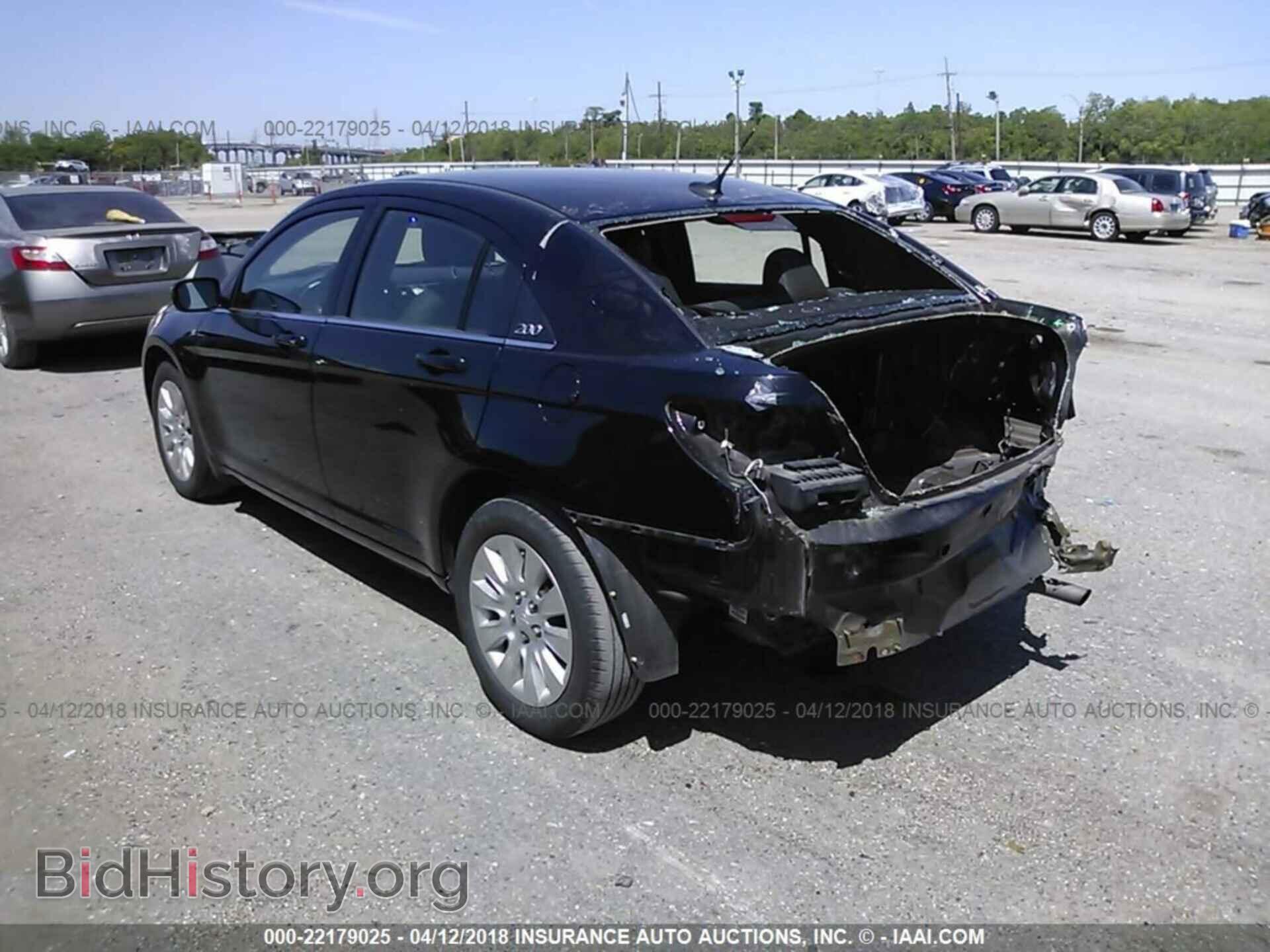2011 Chrysler 200 - VIN: 1C3BC4FB0BN593157 - Photo 3