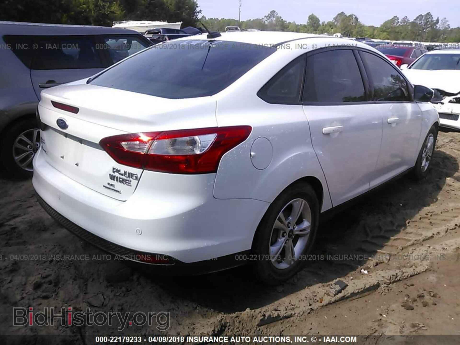 2013 Ford Focus - VIN: 1FADP3F2XDL175163 - Photo 4