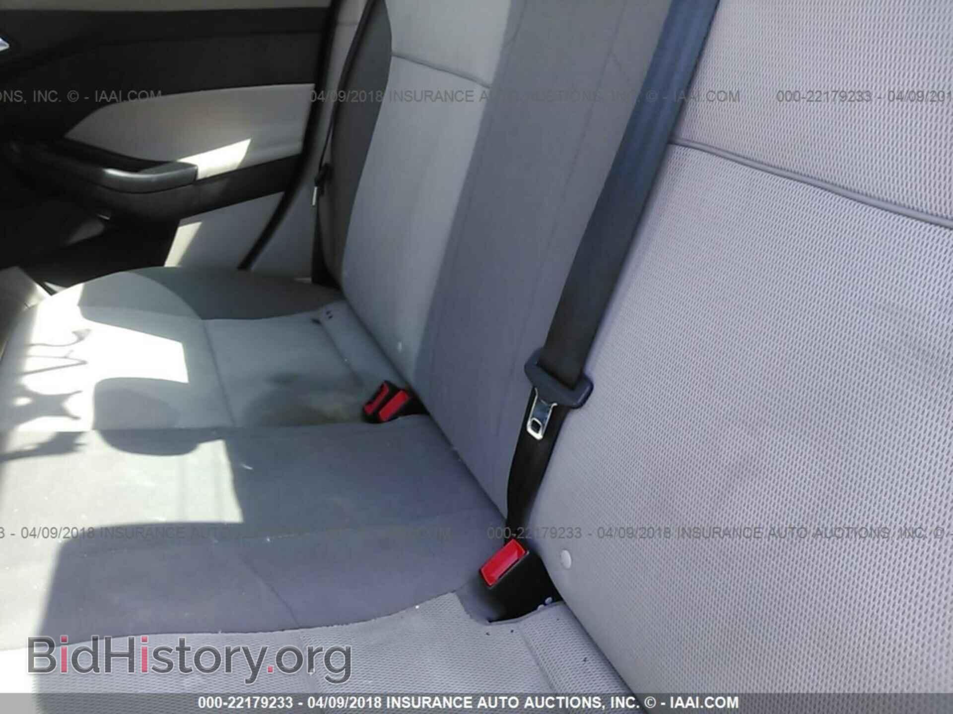 2013 Ford Focus - VIN: 1FADP3F2XDL175163 - Photo 8