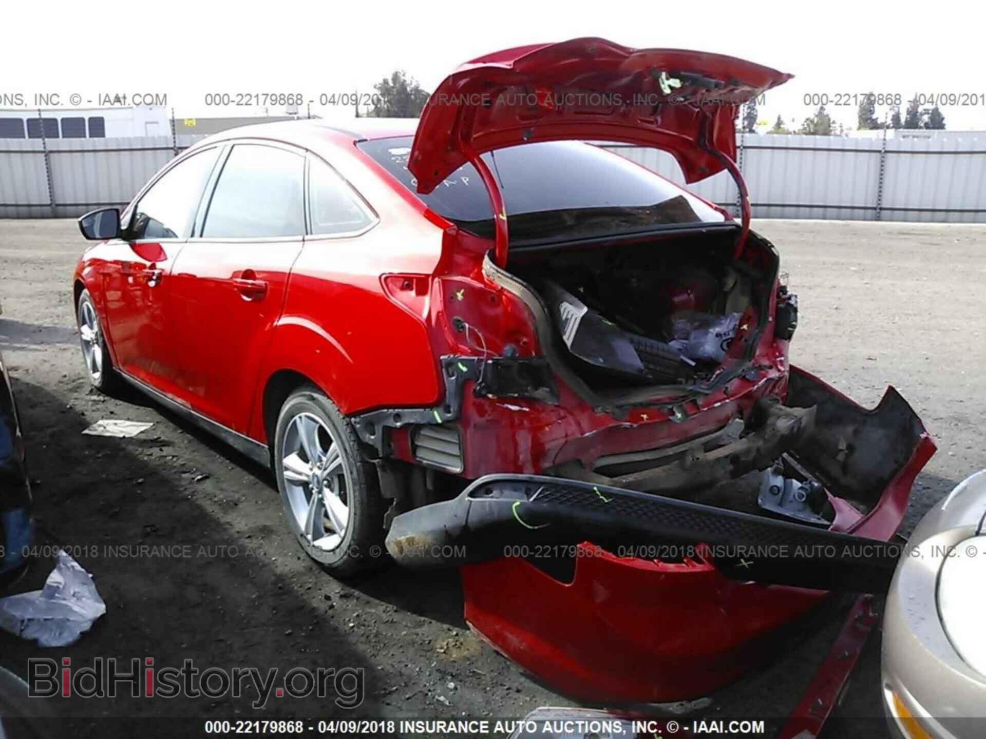 2012 Ford Focus - VIN: 1FAHP3F23CL236644 - Photo 3