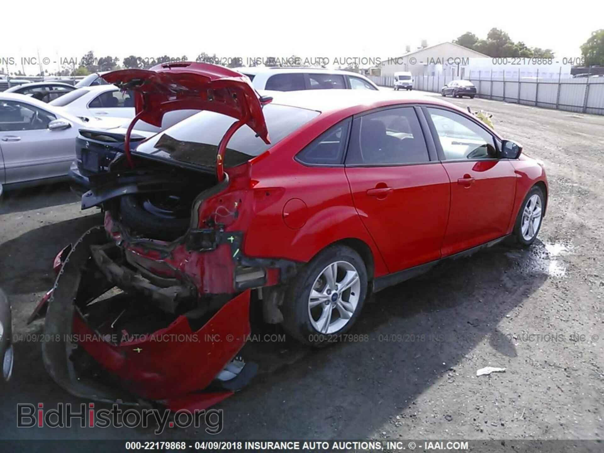 2012 Ford Focus - VIN: 1FAHP3F23CL236644 - Photo 4