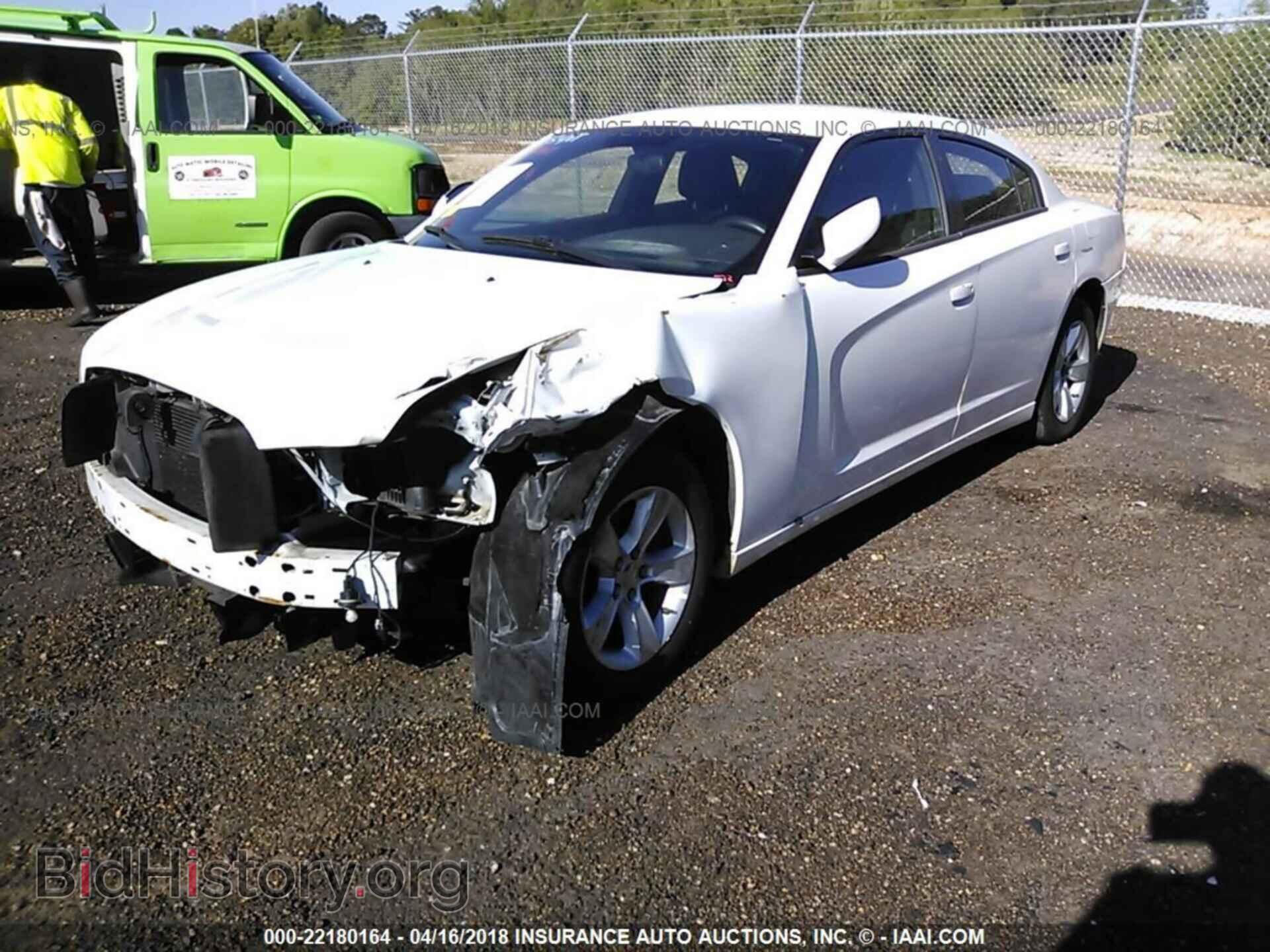 2011 Dodge Charger - VIN: 2B3CL3CGXBH586589 - Фото 2