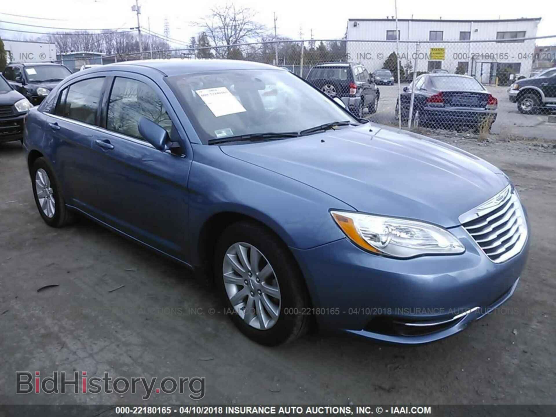 Photo 1C3BC1FB5BN592908 - Chrysler 200 2011