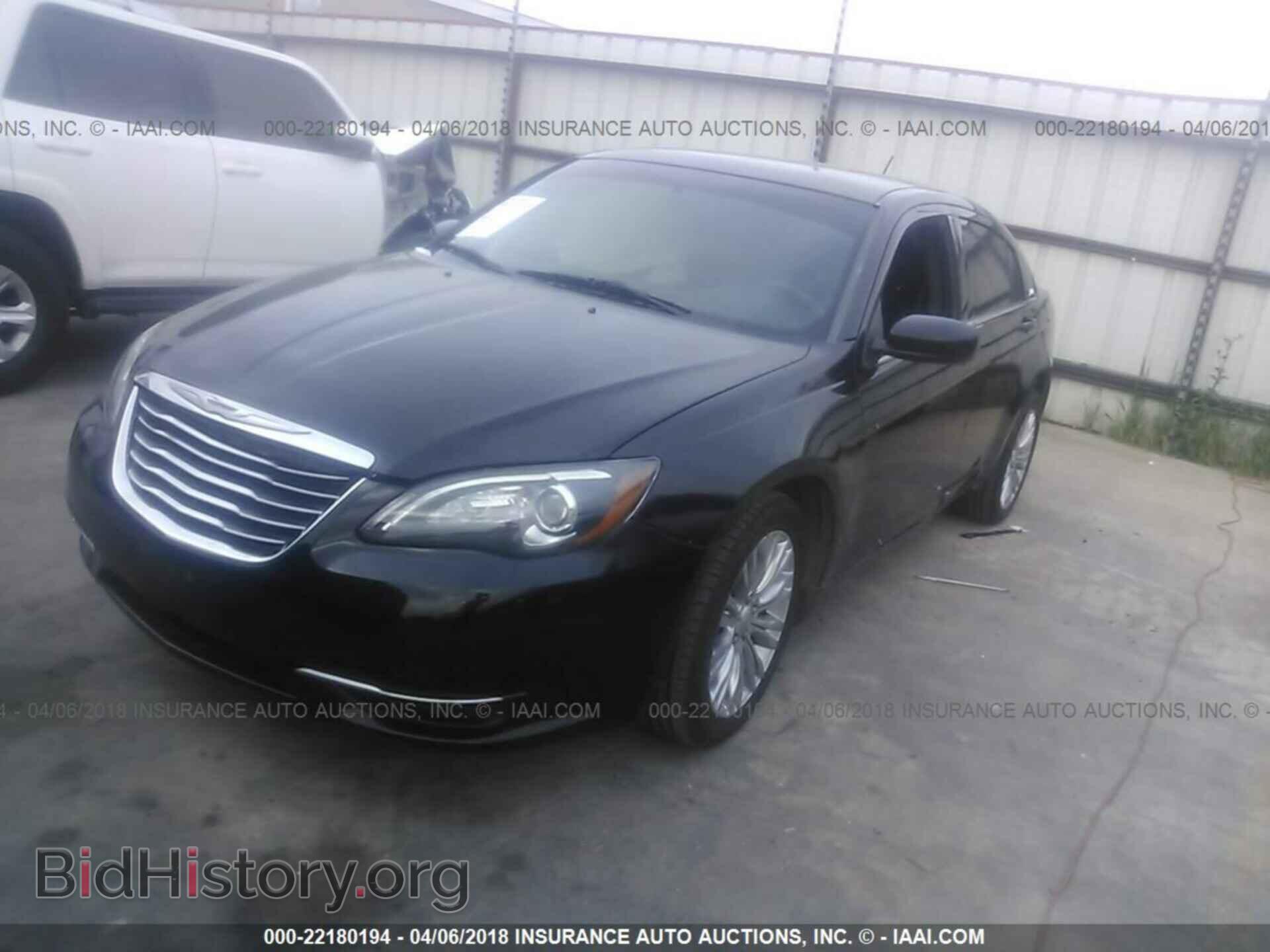 2012 Chrysler 200 - VIN: 1C3CCBAB3CN262381 - Фото 2