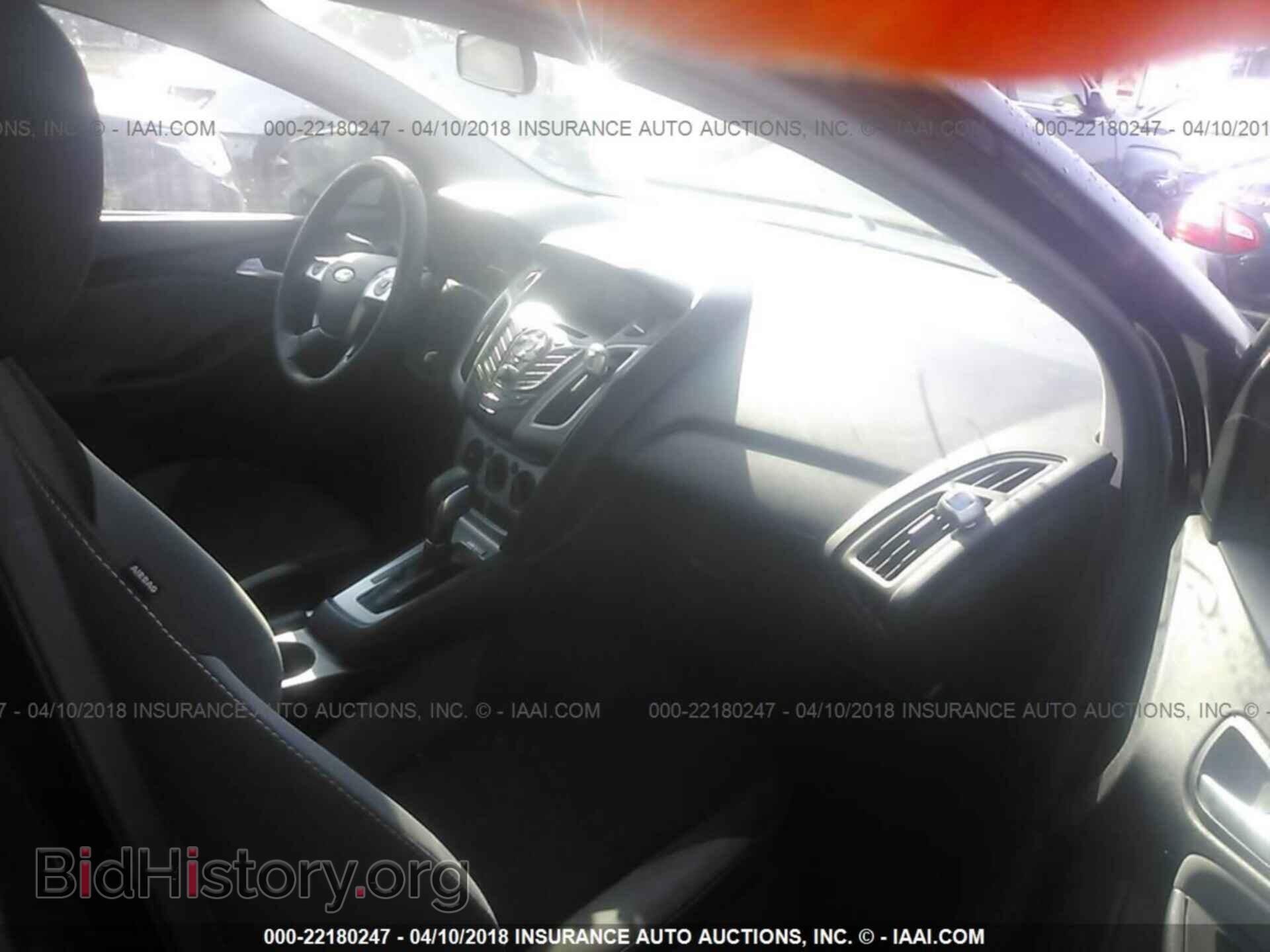 2014 Ford Focus - VIN: 1FADP3F27EL258082 - Фото 5