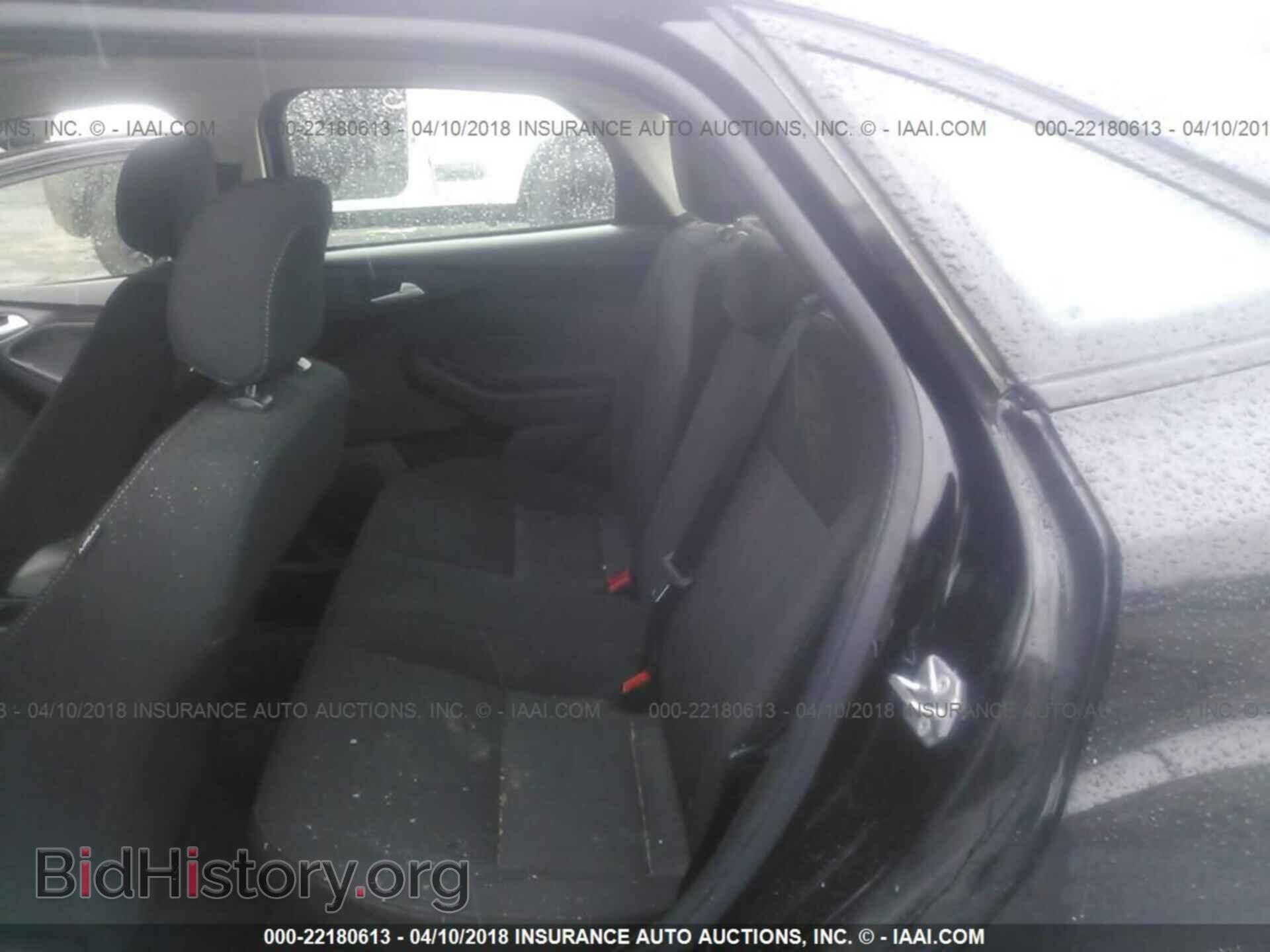 2018 Ford Focus - VIN: 1FADP3F20JL207162 - Photo 8