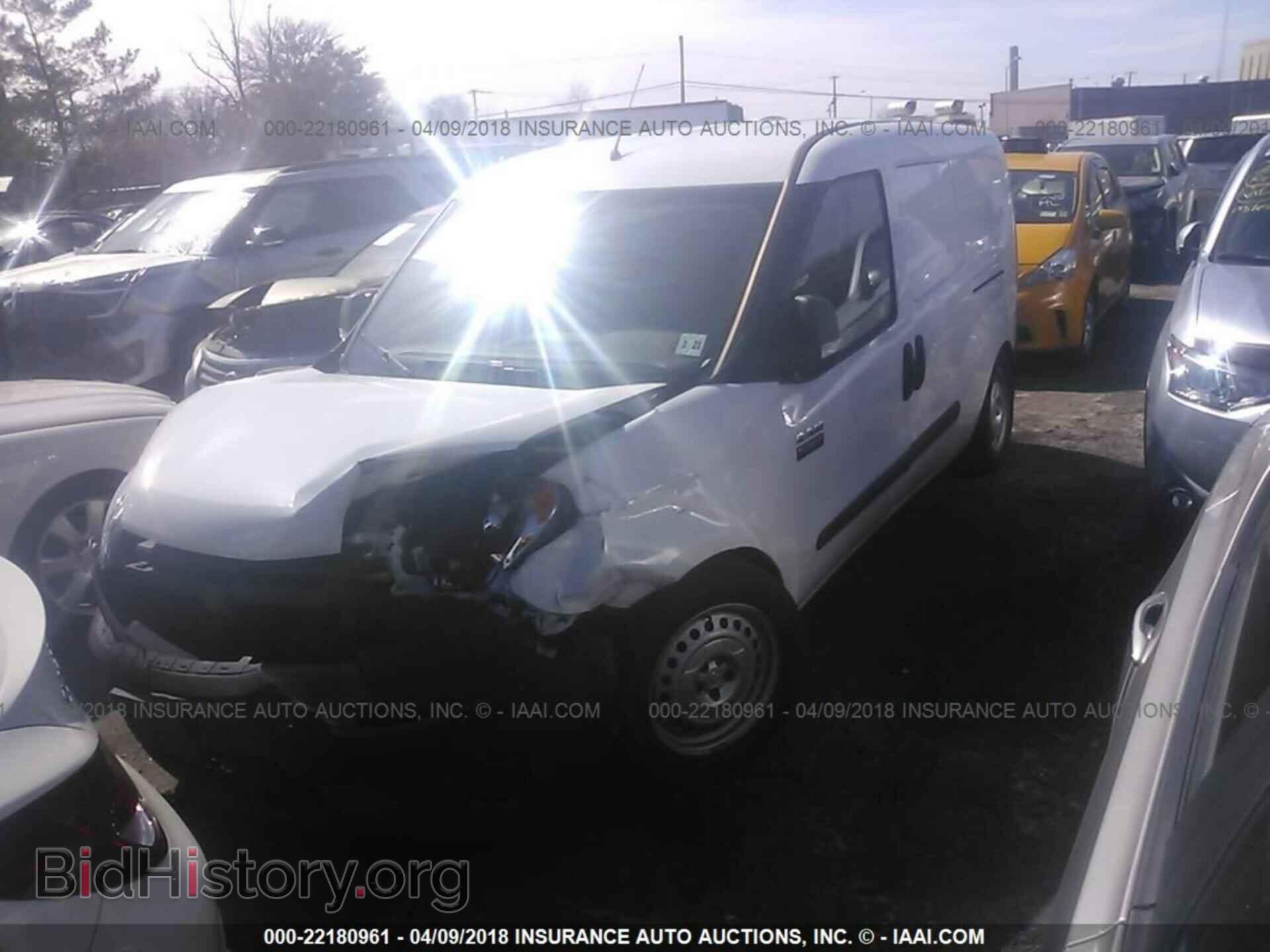 2016 Ram Promaster - VIN: ZFBERFAT1G6B47819 - Photo 2