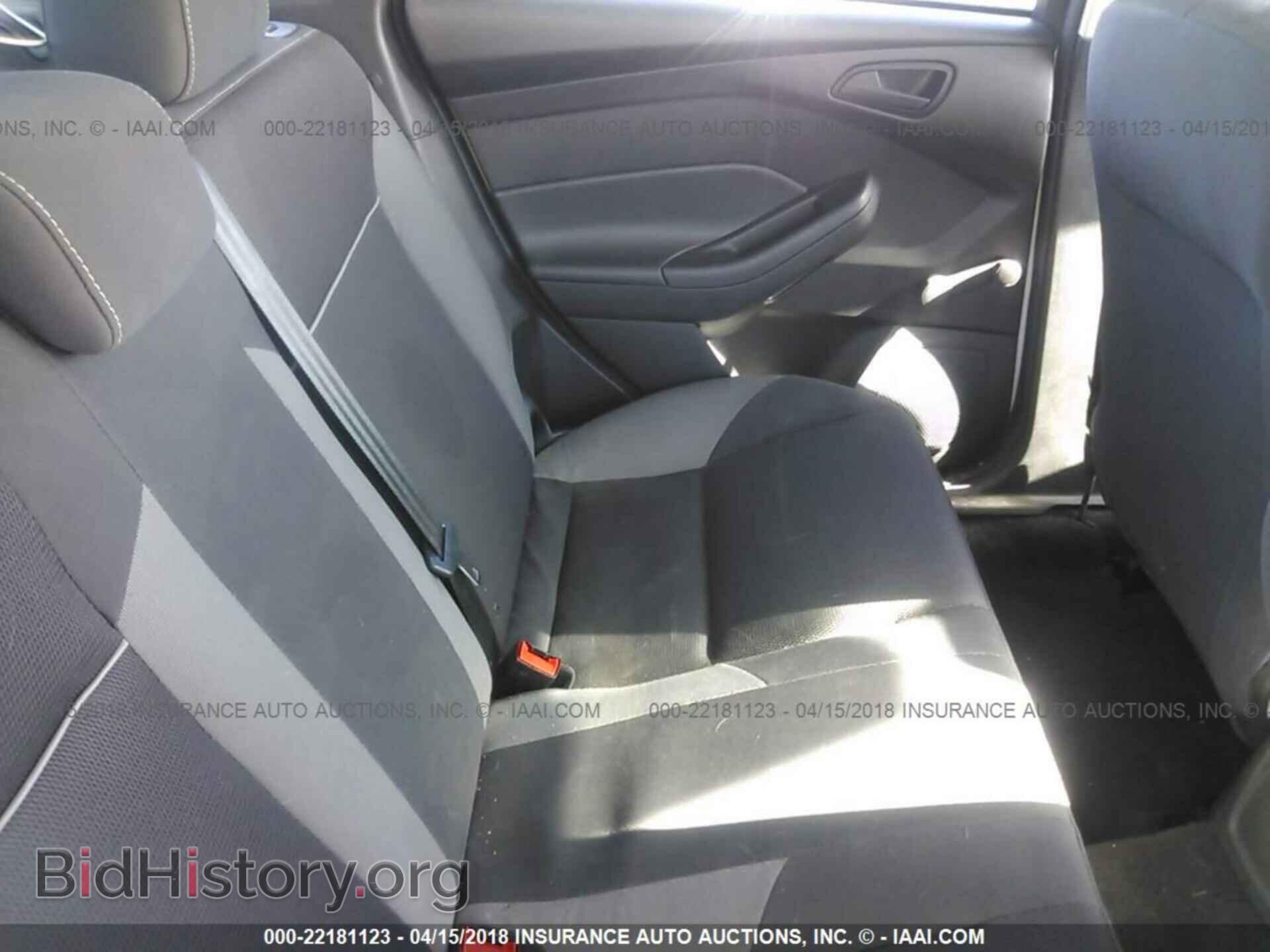 2014 Ford Focus - VIN: 1FADP3E20EL460263 - Photo 8