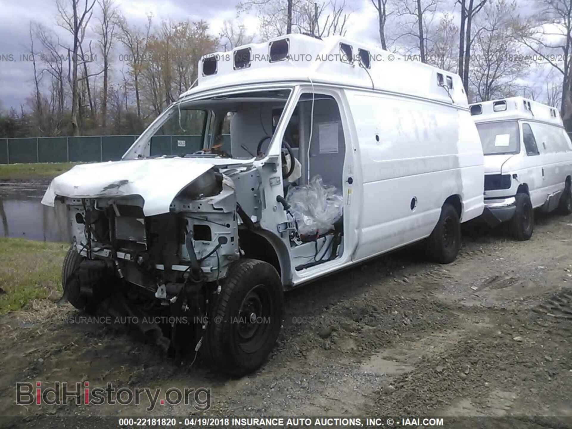 2014 Ford Econoline - VIN: 1FDSS3EL3EDB15145 - Фото 2