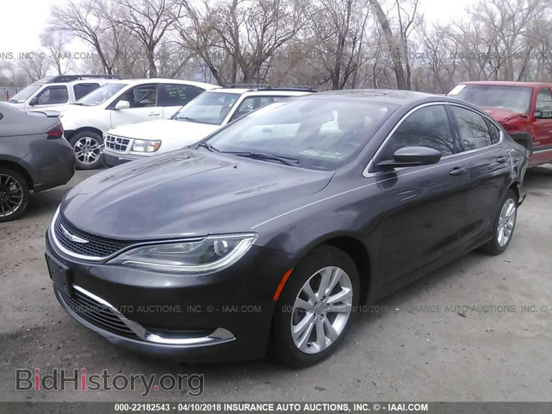 2015 Chrysler 200 - VIN: 1C3CCCAB0FN679872 - Photo 2