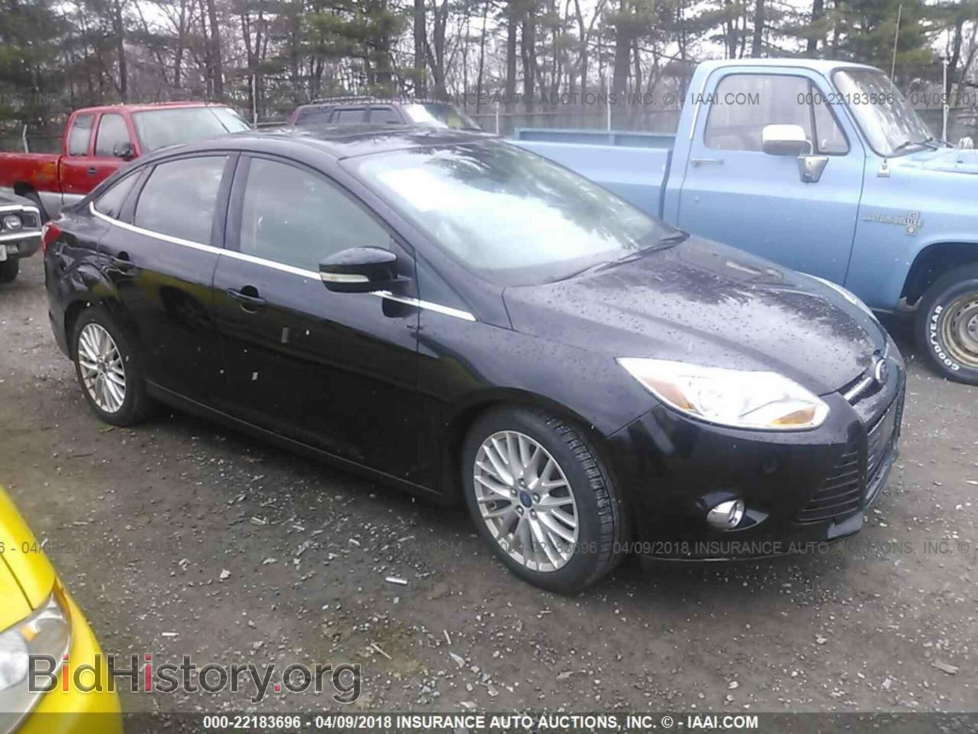 Photo 1FAHP3H24CL246662 - Ford Focus 2012