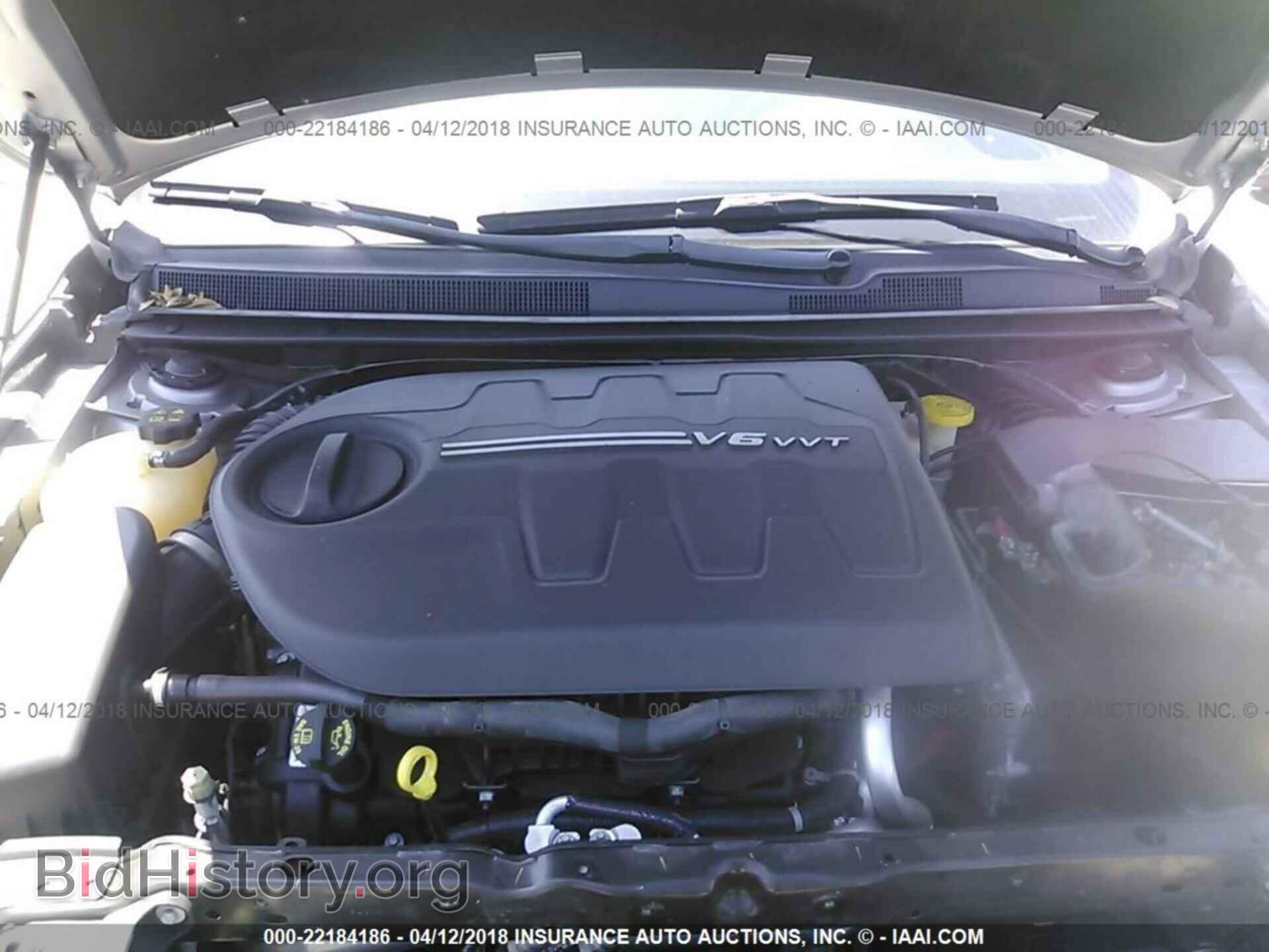 2015 Chrysler 200 - VIN: 1C3CCCBG2FN506140 - Photo 10