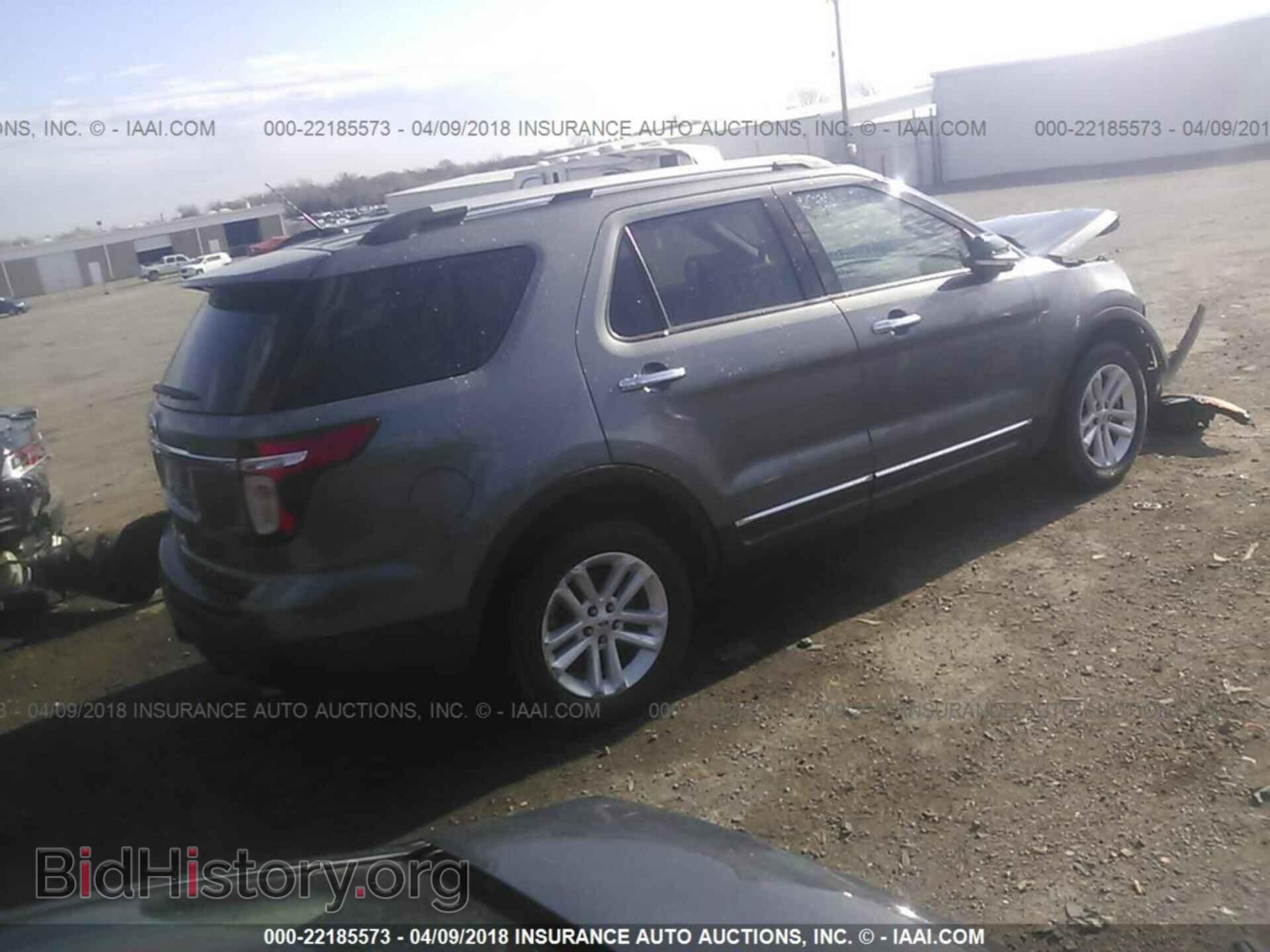 2013 Ford Explorer - VIN: 1FM5K8D82DGB27646 - Photo 4