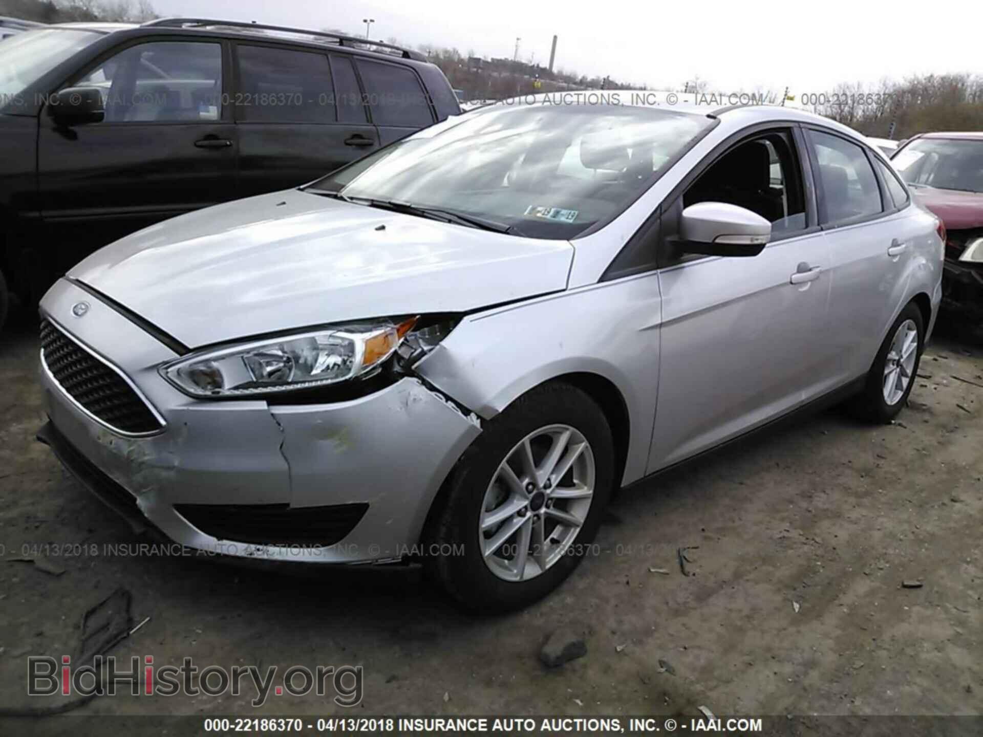 2017 Ford Focus - VIN: 1FADP3F2XHL227378 - Photo 2