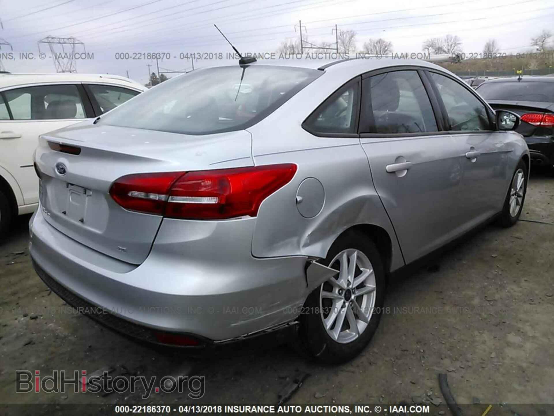 2017 Ford Focus - VIN: 1FADP3F2XHL227378 - Photo 4