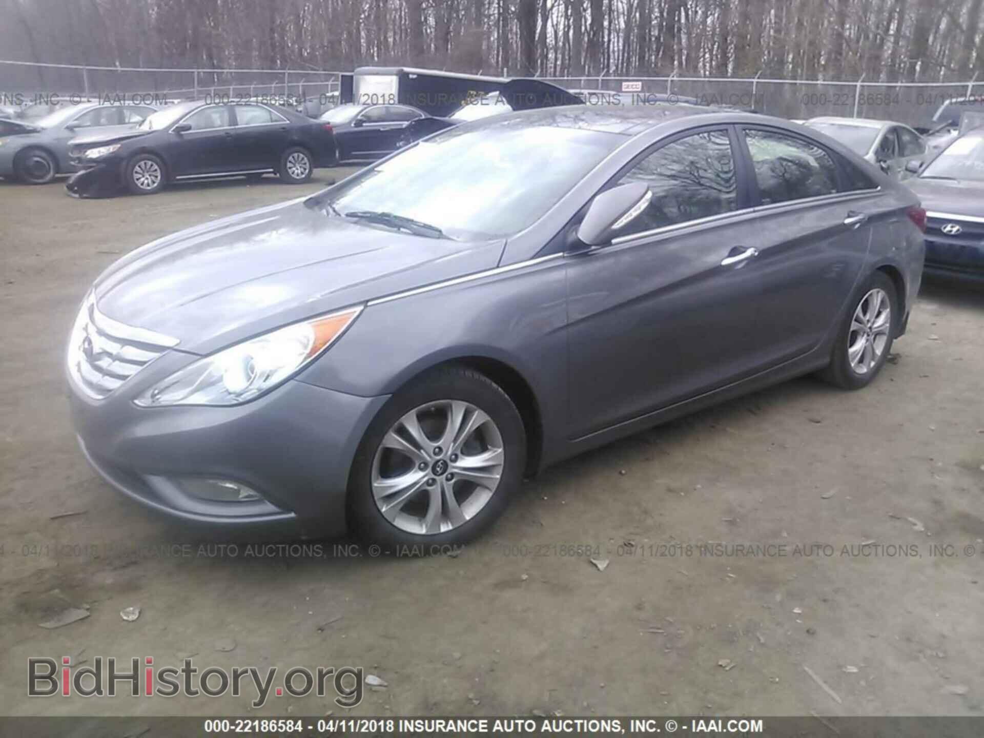 2012 Hyundai Sonata - VIN: 5NPEC4AC2CH374159 - Фото 2