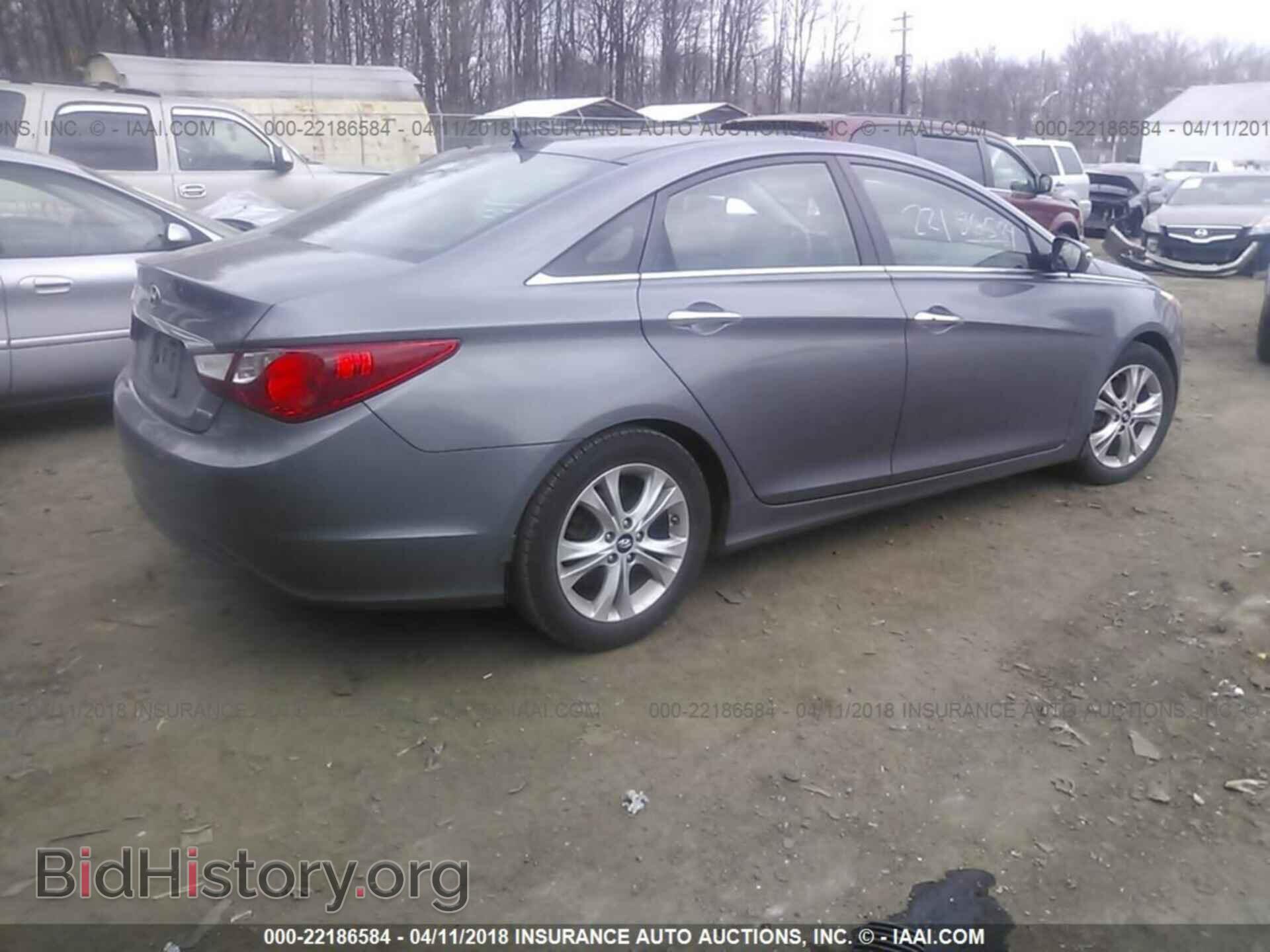 2012 Hyundai Sonata - VIN: 5NPEC4AC2CH374159 - Фото 4