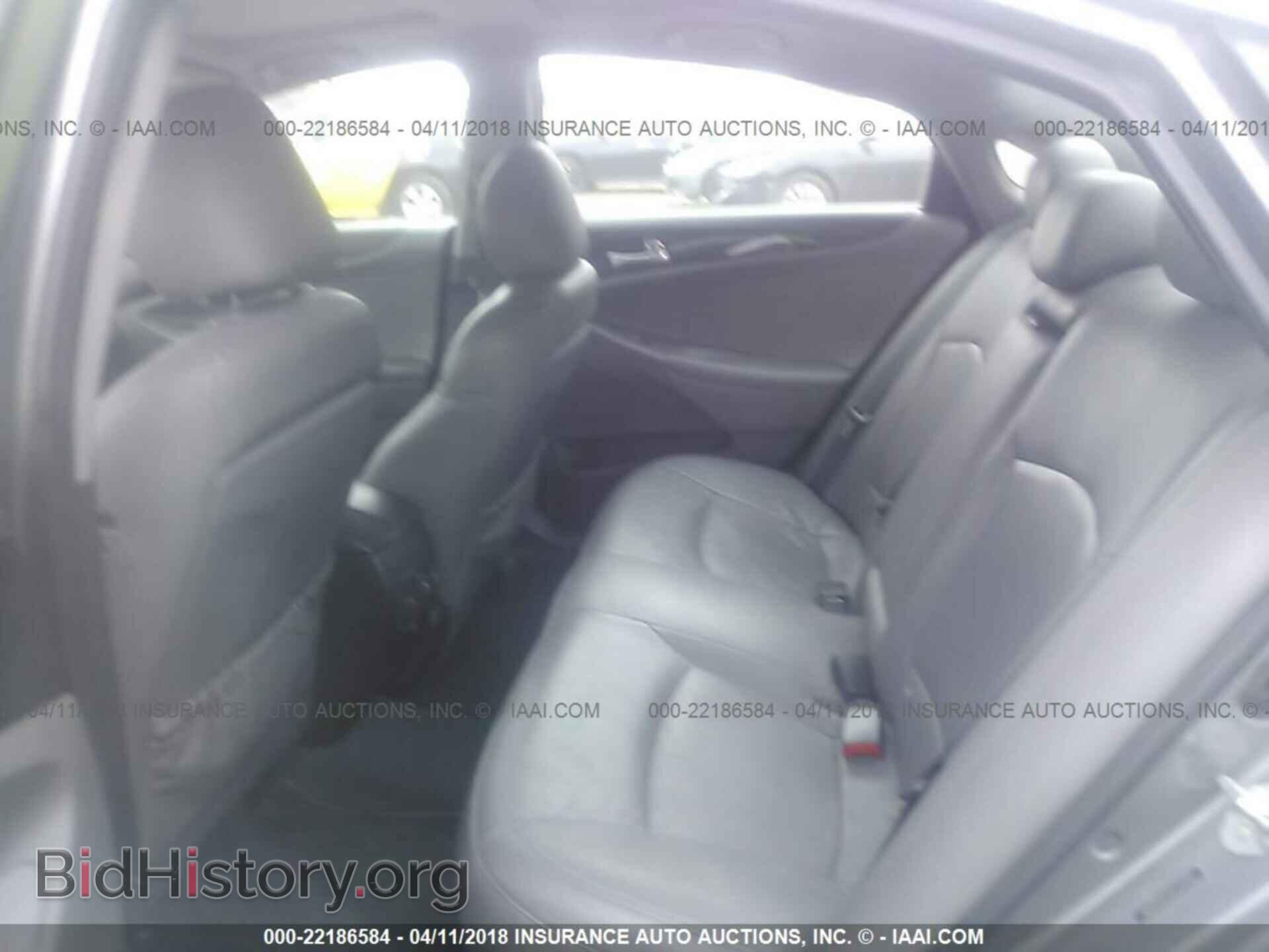 2012 Hyundai Sonata - VIN: 5NPEC4AC2CH374159 - Фото 8