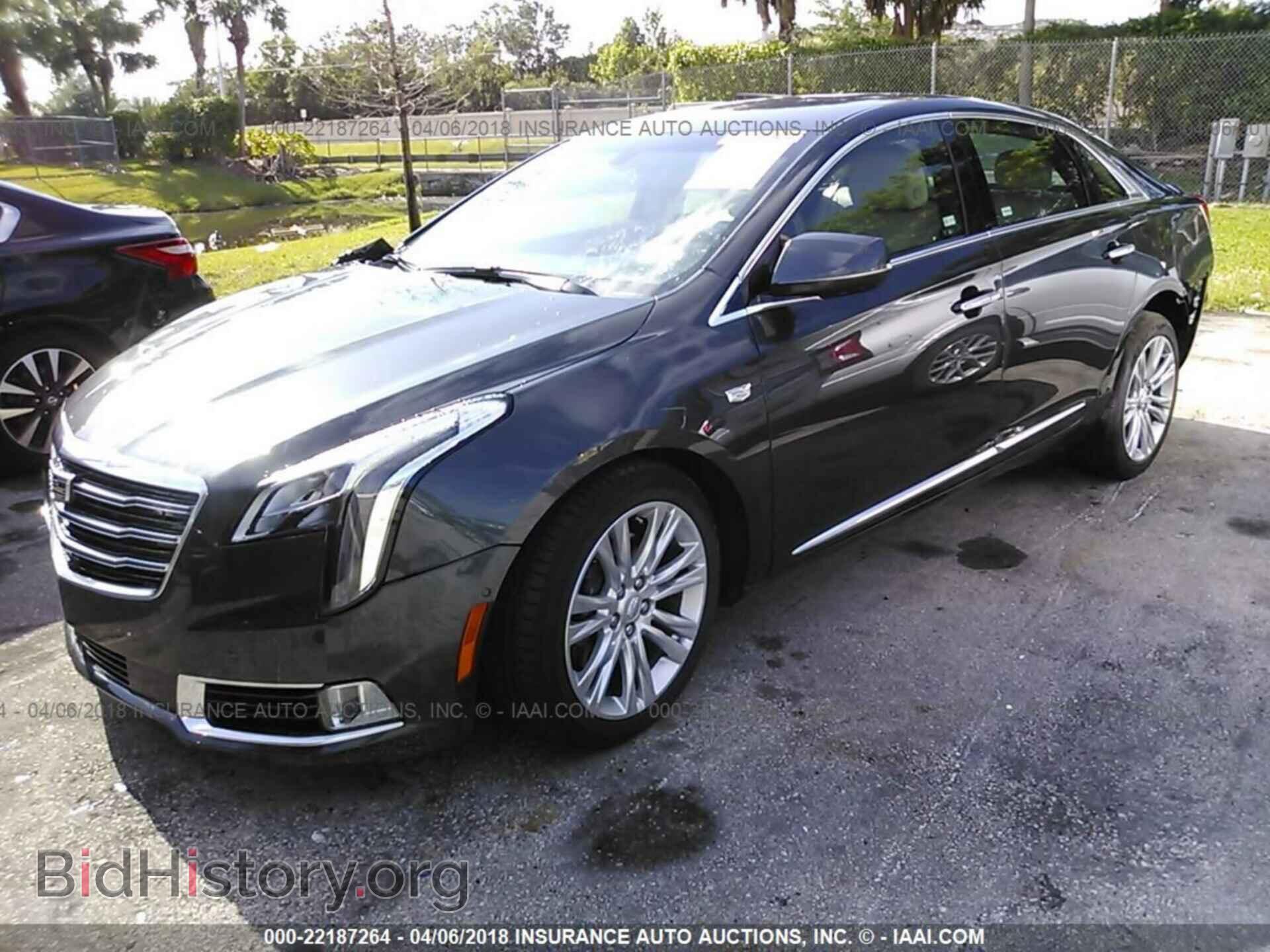 2018 Cadillac Xts - VIN: 2G61M5S39J9149241 - Photo 2