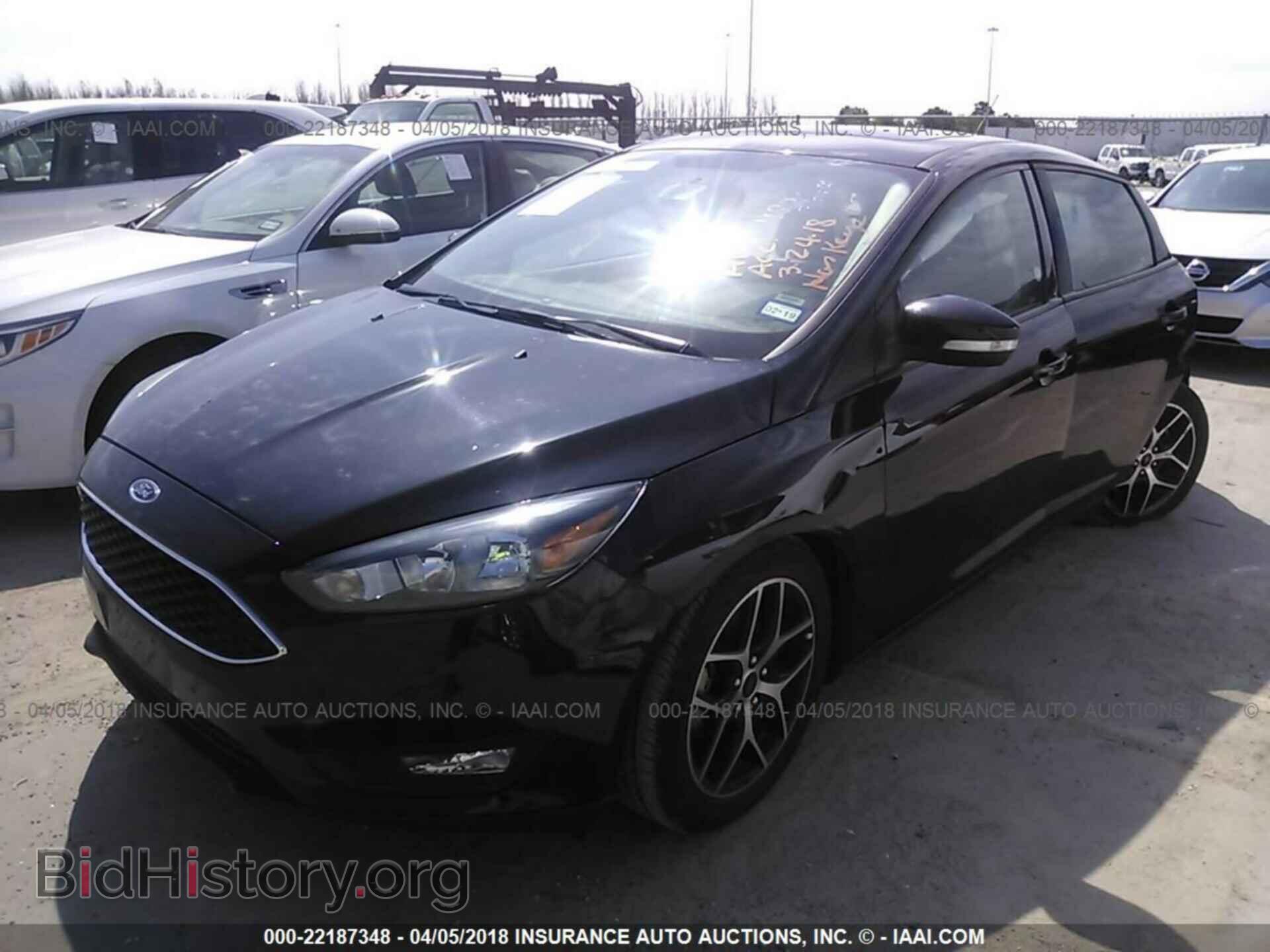 2017 Ford Focus - VIN: 1FADP3M23HL232179 - Photo 2