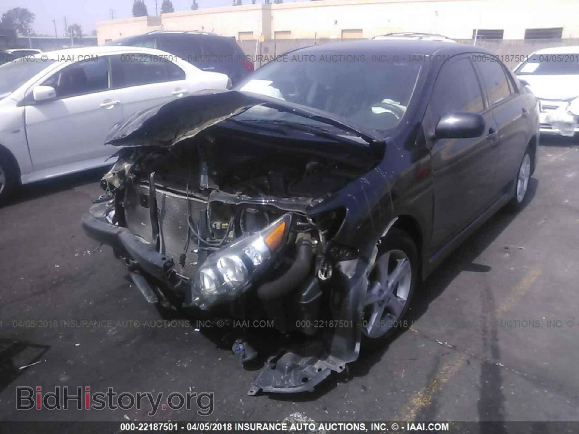 2013 Toyota Corolla - VIN: 5YFBU4EEXDP141193 - Фото 2