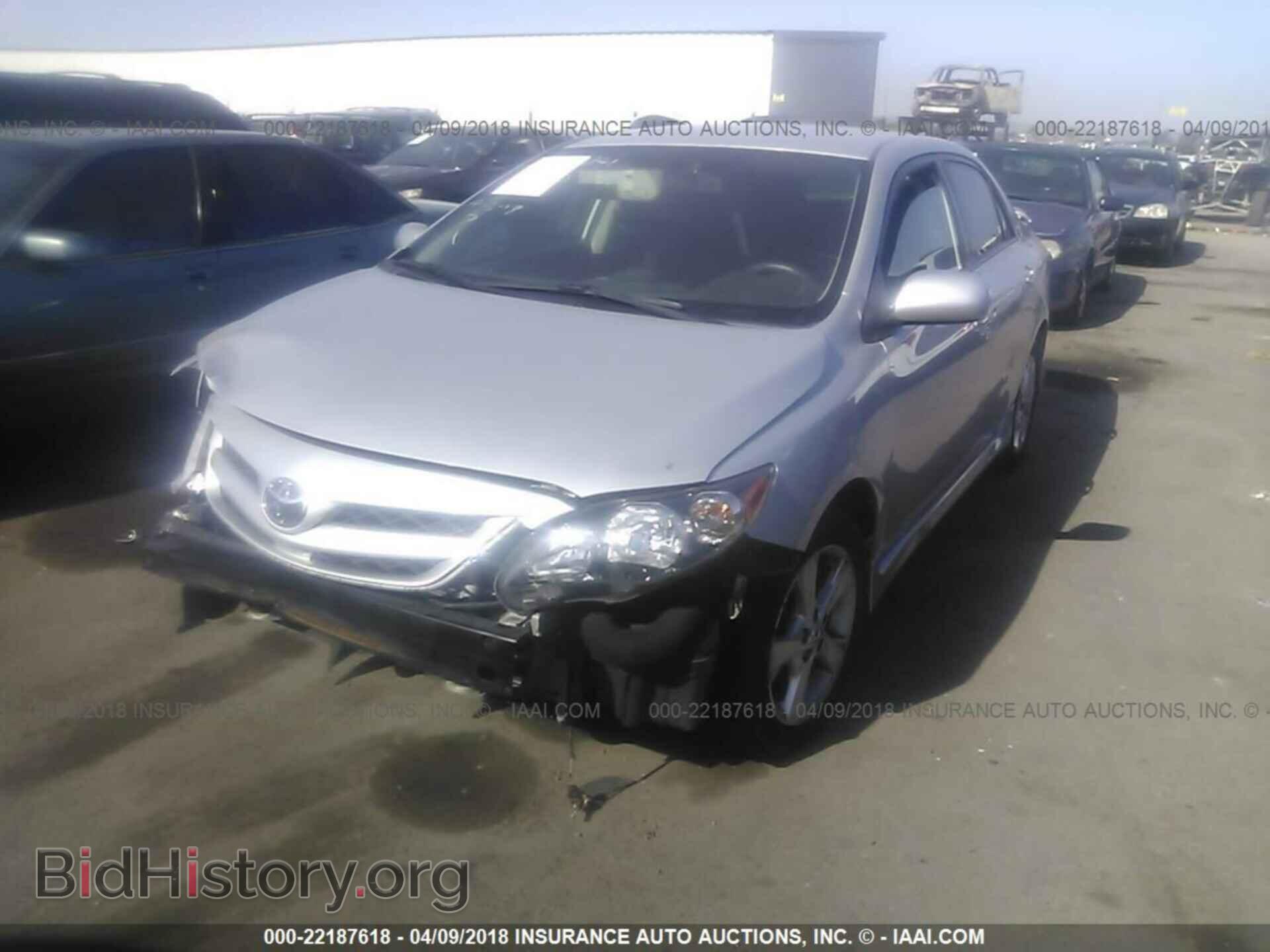 2013 Toyota Corolla - VIN: 5YFBU4EEXDP215762 - Photo 2