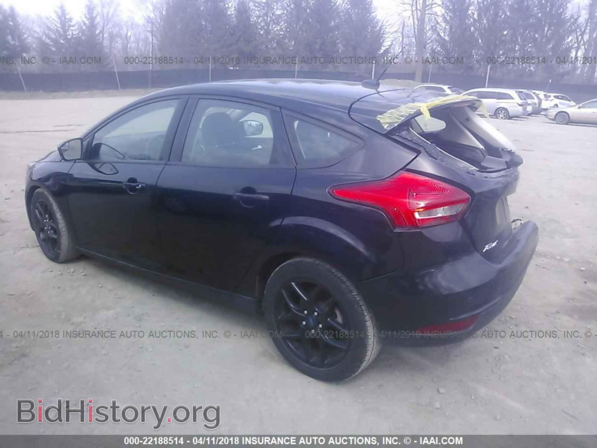 2016 Ford Focus - VIN: 1FADP3K29GL330618 - Photo 3