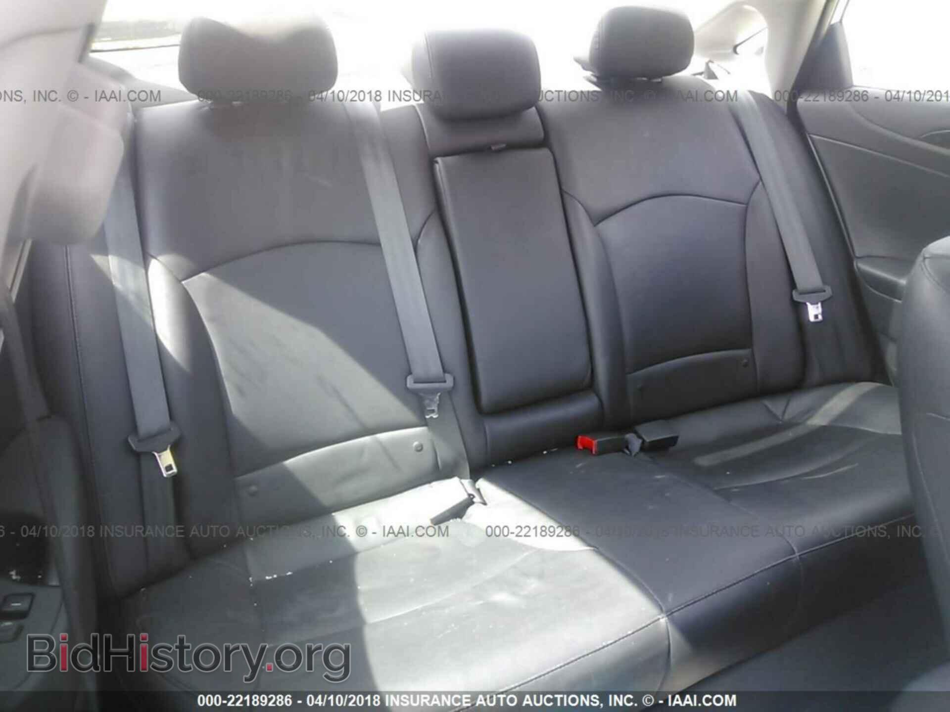 2012 Hyundai Sonata - VIN: 5NPEC4AC8CH327329 - Photo 8