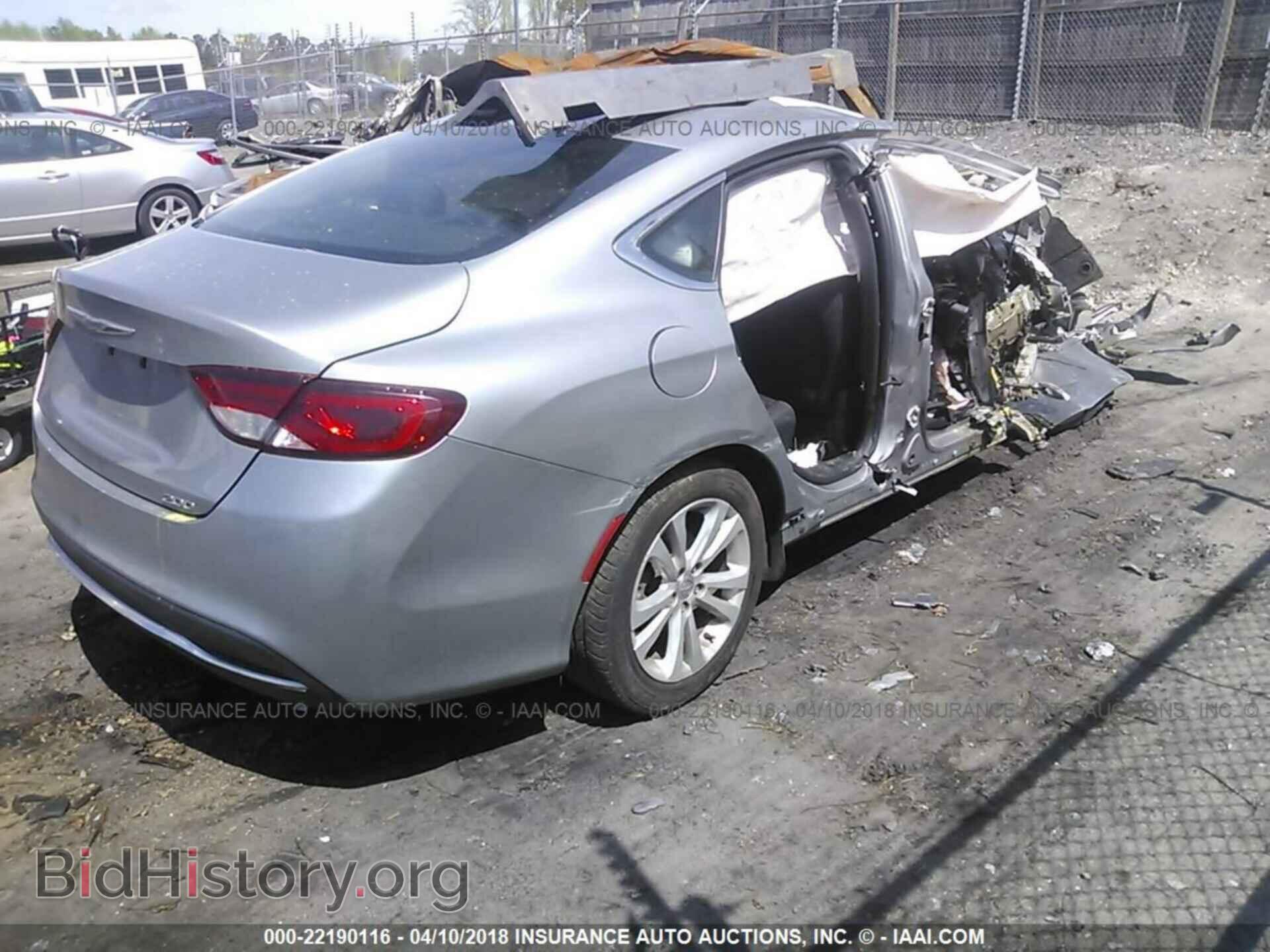 2015 Chrysler 200 - VIN: 1C3CCCAB2FN621570 - Фото 4