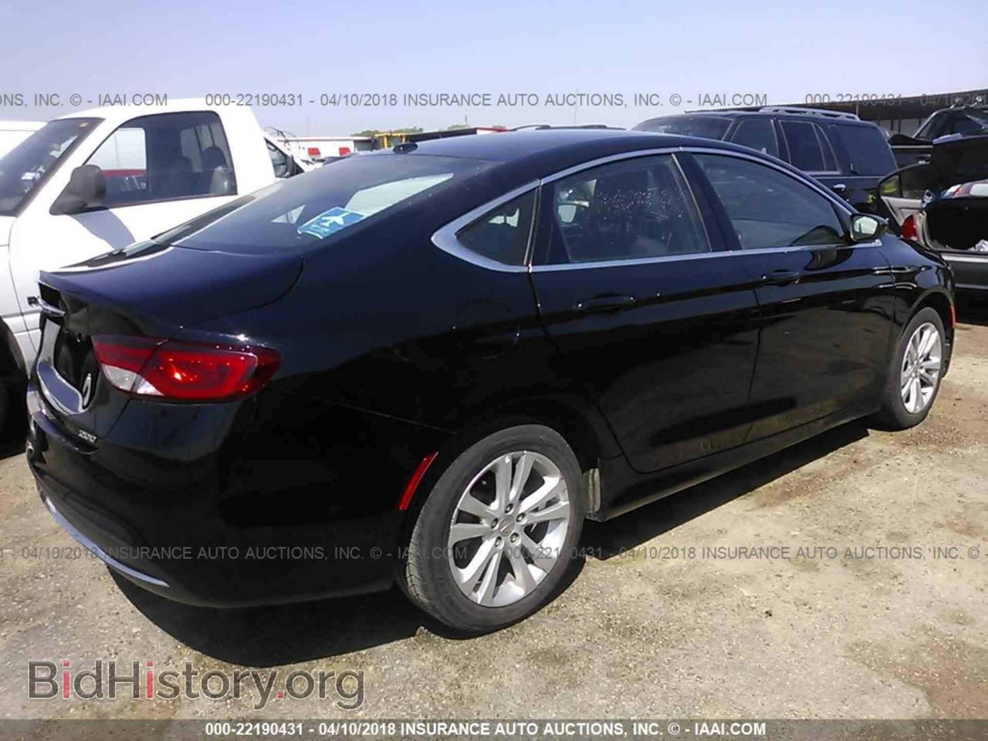 2015 Chrysler 200 - VIN: 1C3CCCAB4FN602390 - Photo 4