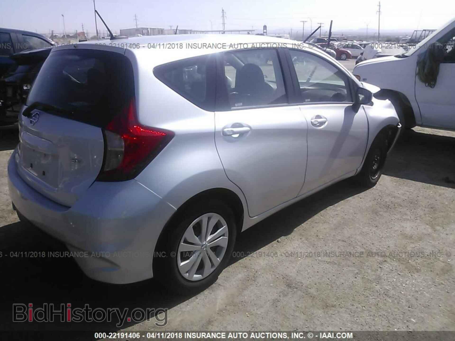 2017 Nissan Versa note - VIN: 3N1CE2CPXHL355407 - Photo 4
