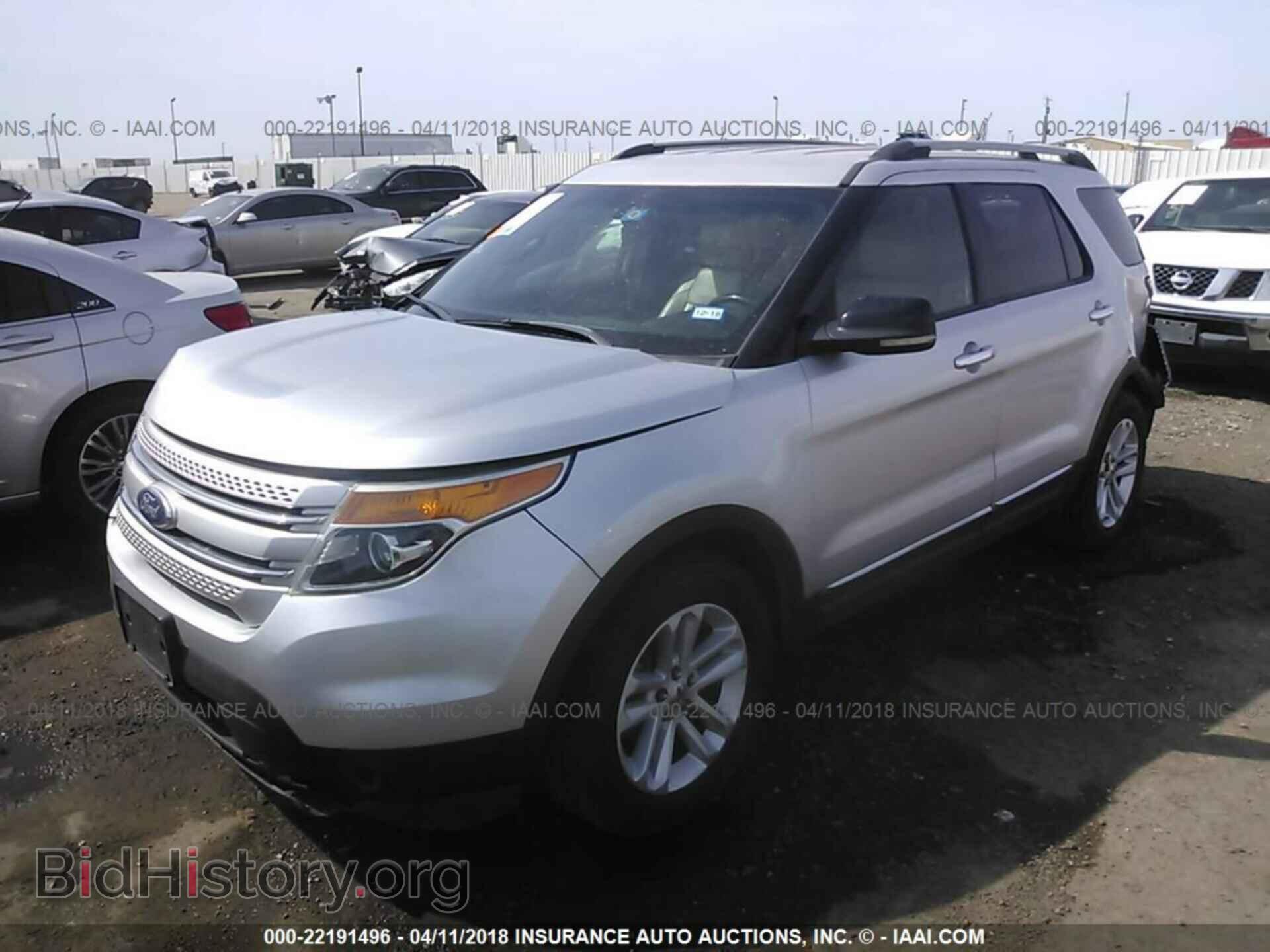 2011 Ford Explorer - VIN: 1FMHK7D82BGA34260 - Фото 2