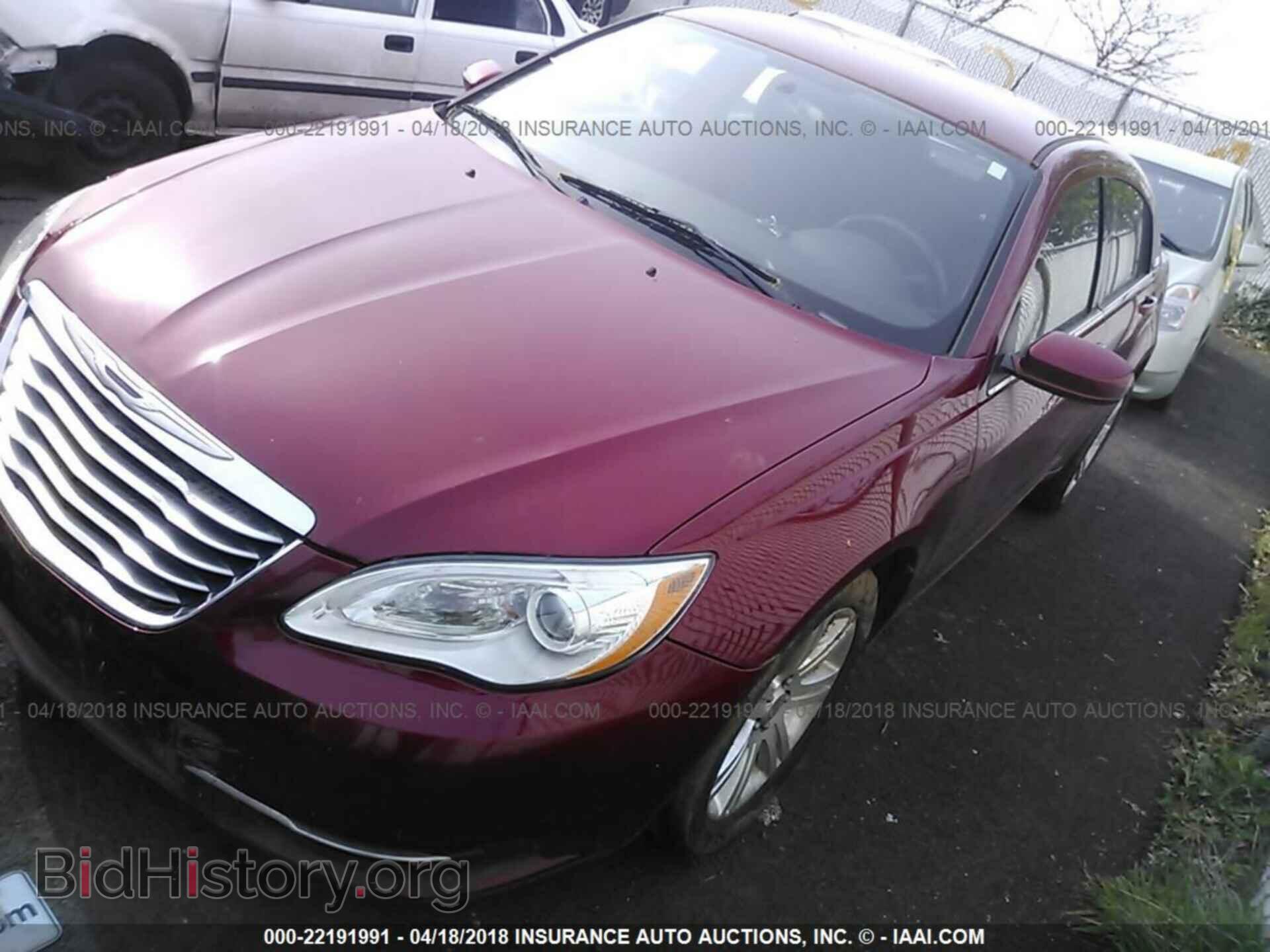 2013 Chrysler 200 - VIN: 1C3CCBAB5DN697968 - Фото 2
