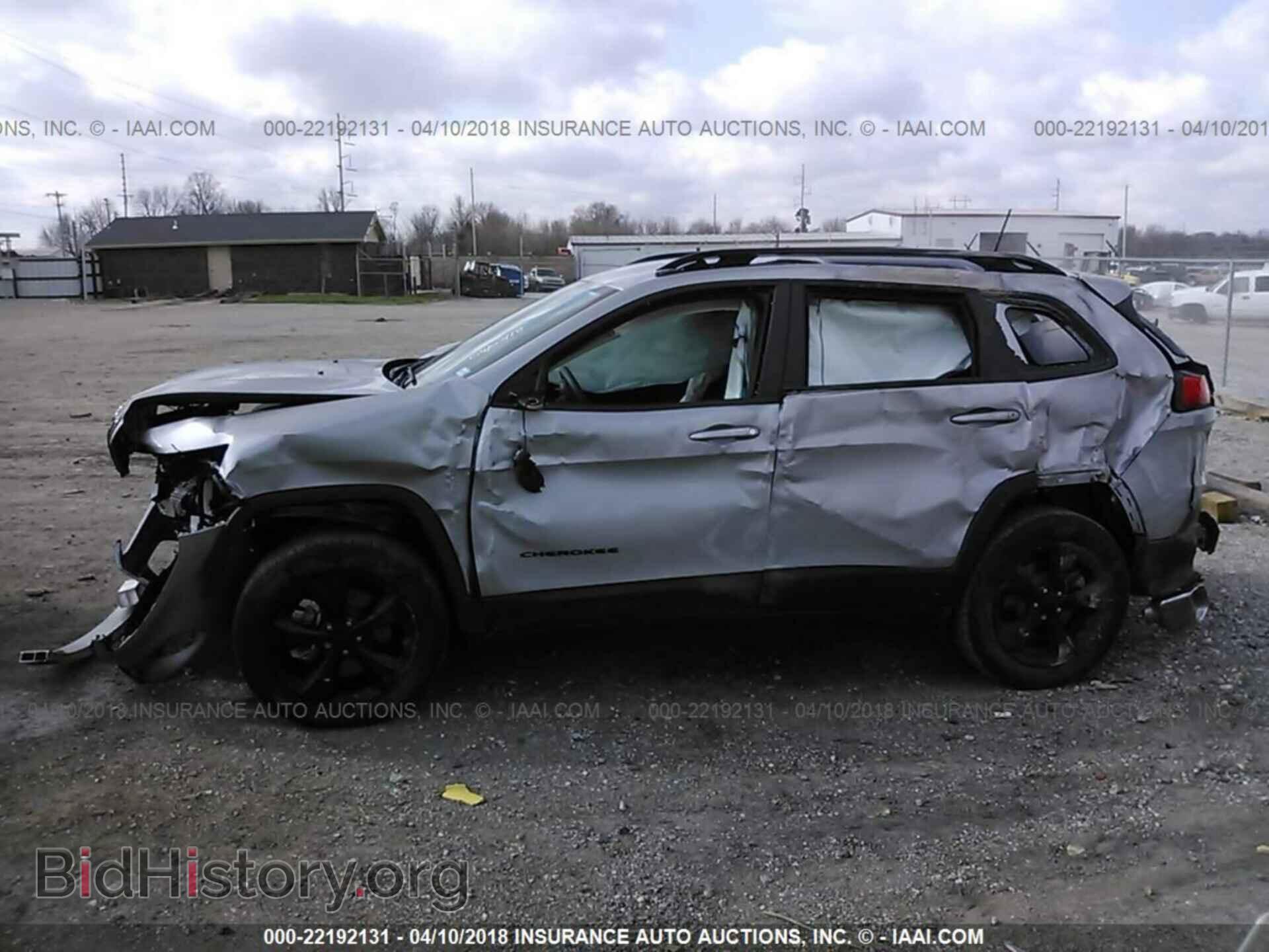 2018 Jeep Cherokee - VIN: 1C4PJMCX7JD526115 - Фото 6