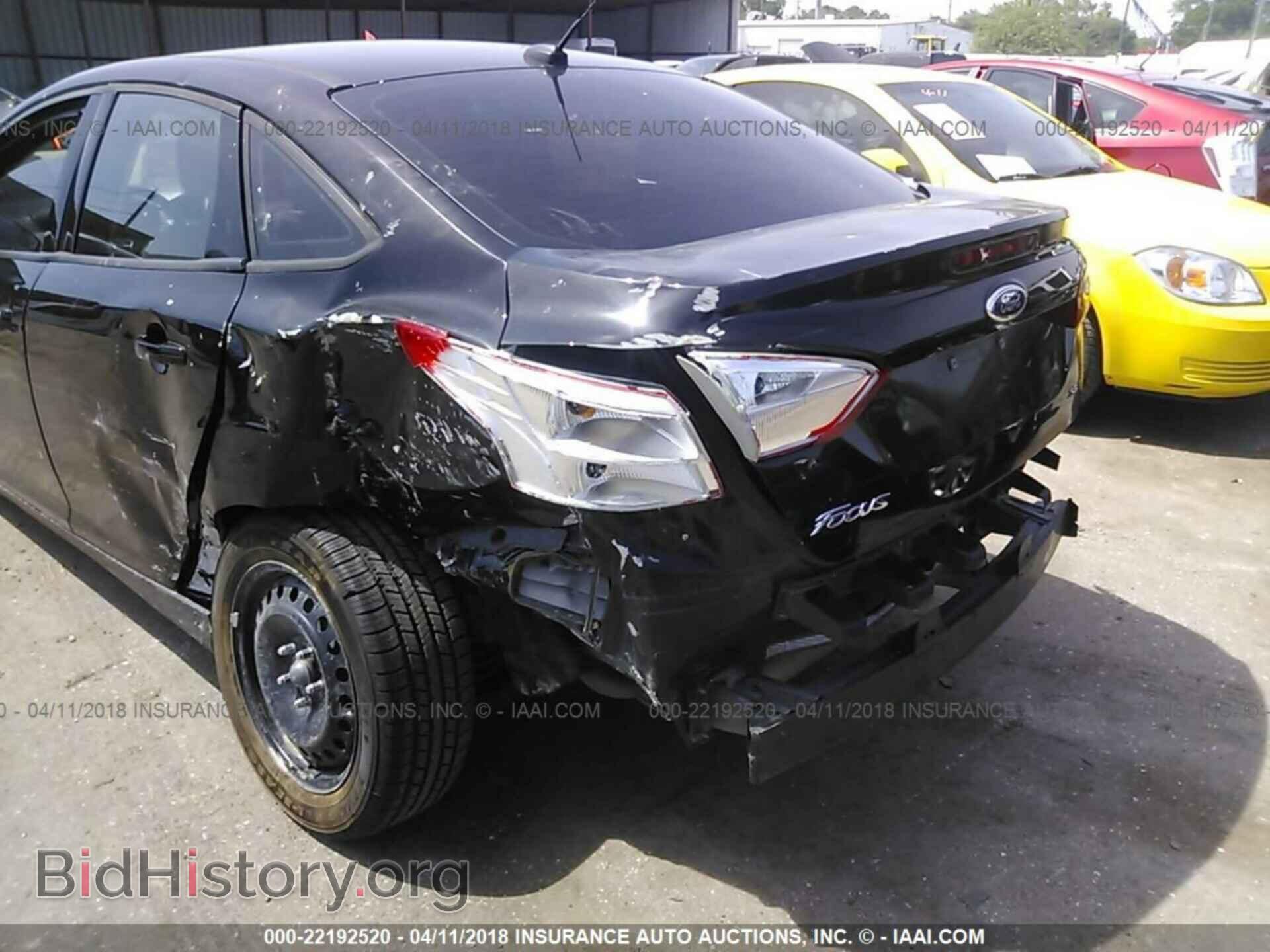 2012 Ford Focus - VIN: 1FAHP3F27CL263586 - Photo 6