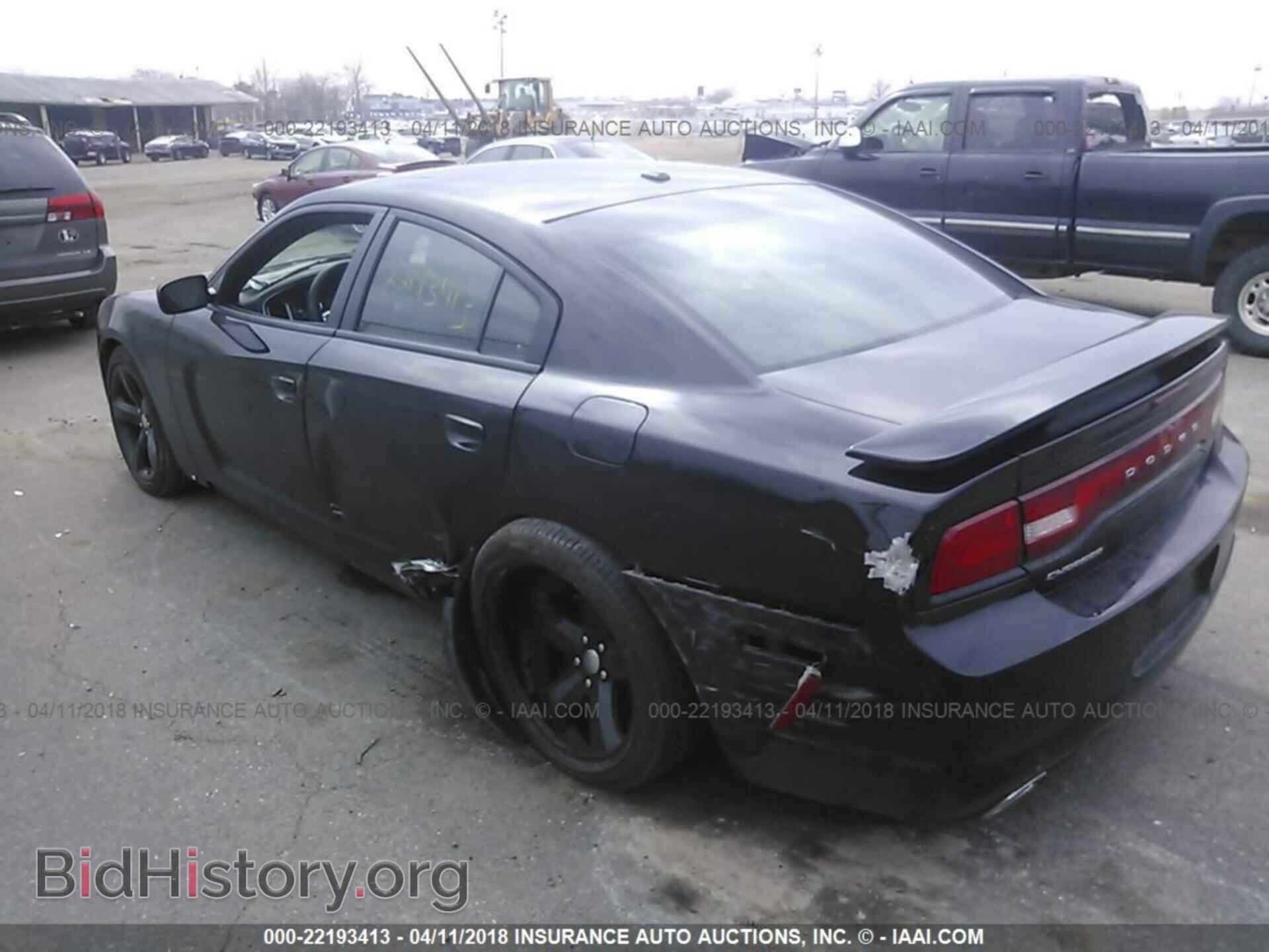 2012 Dodge Charger - VIN: 2C3CDXHG1CH271990 - Фото 3