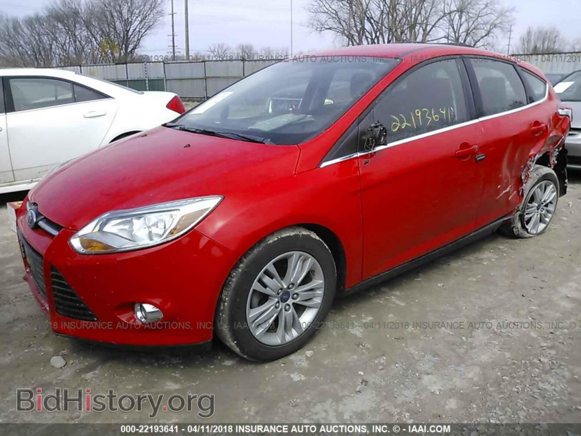 2012 Ford Focus - VIN: 1FAHP3M24CL261992 - Photo 2