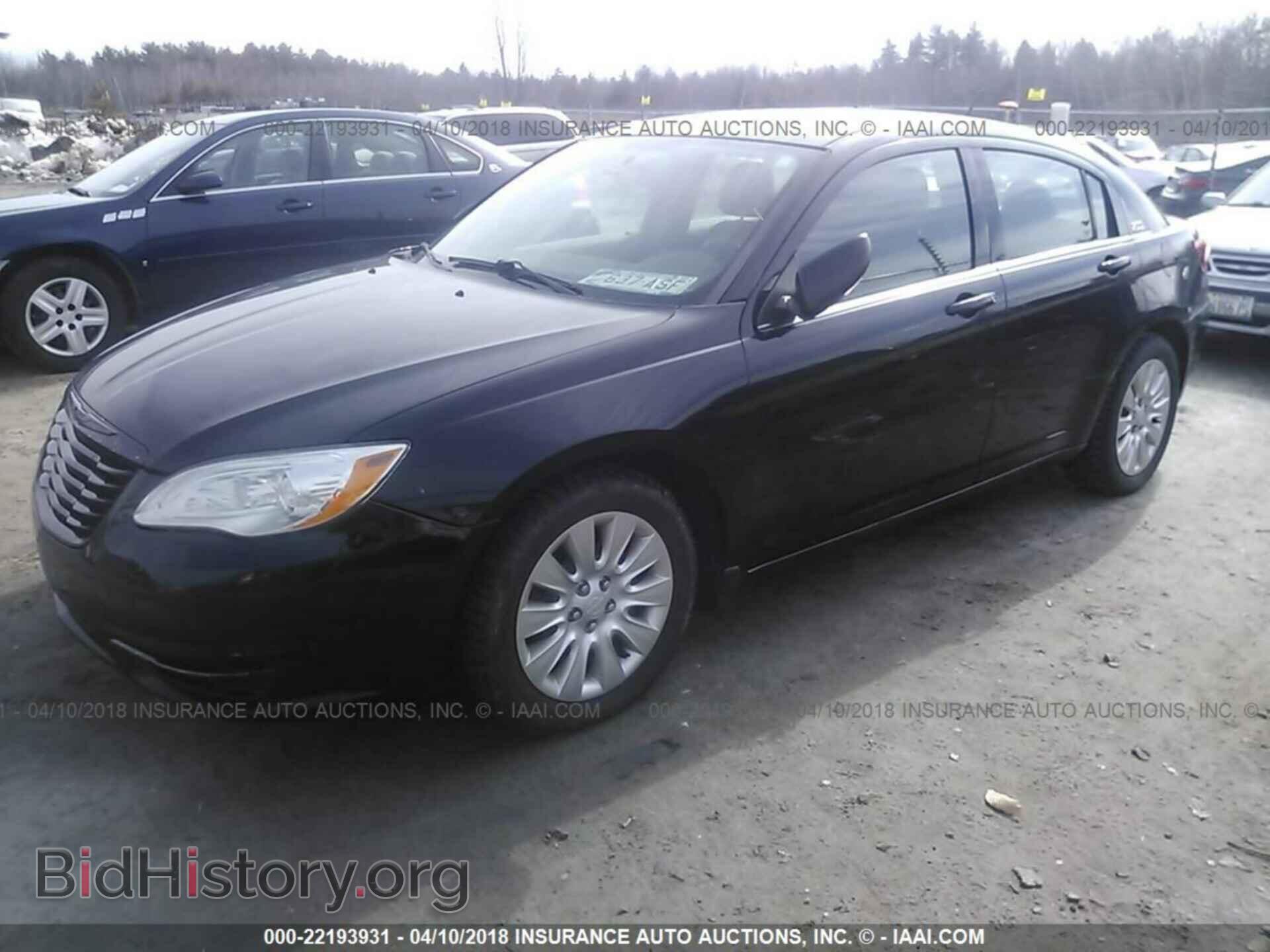 2012 Chrysler 200 - VIN: 1C3CCBAB3CN159803 - Фото 2