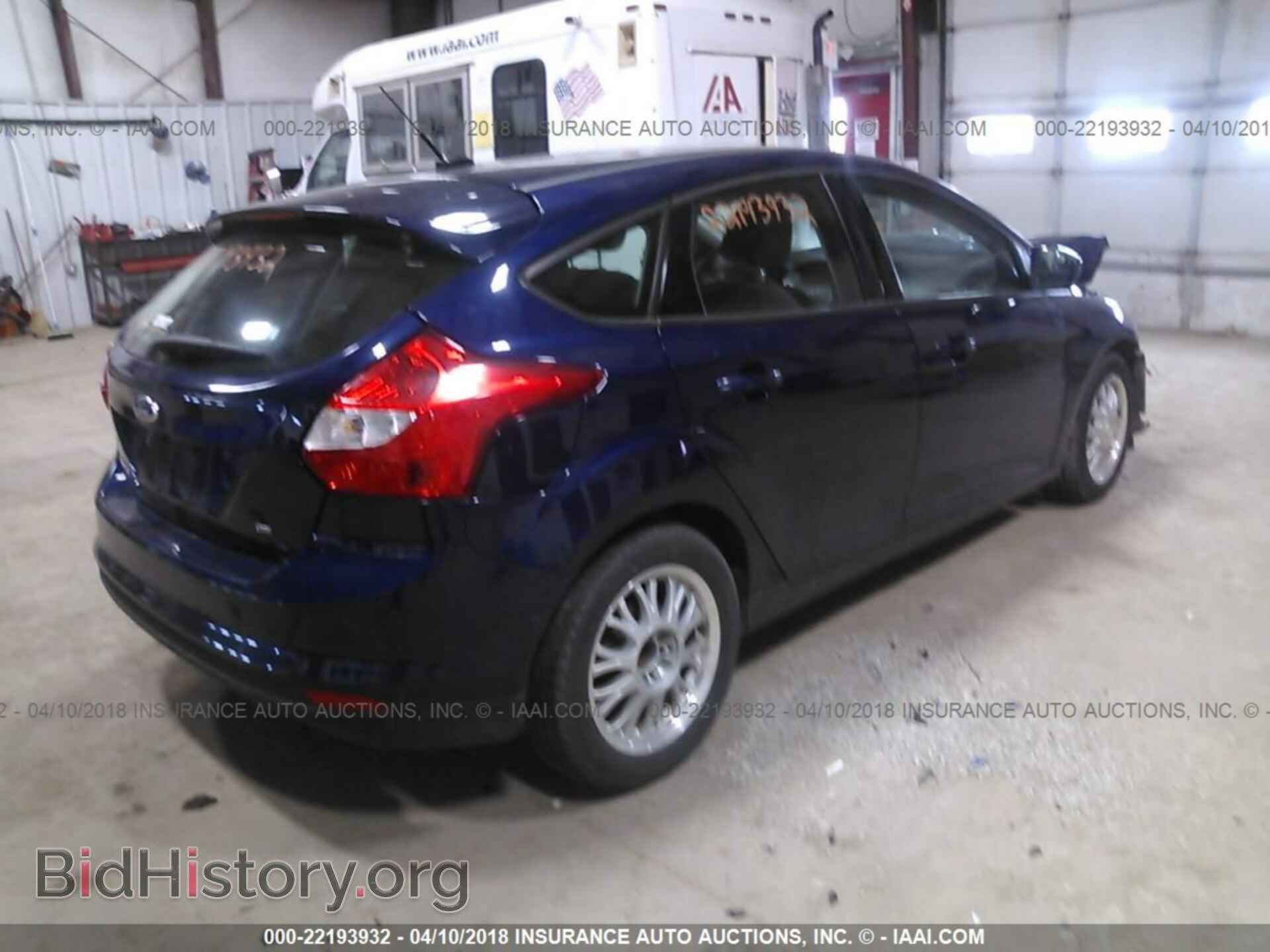 2012 Ford Focus - VIN: 1FAHP3K24CL134792 - Photo 4