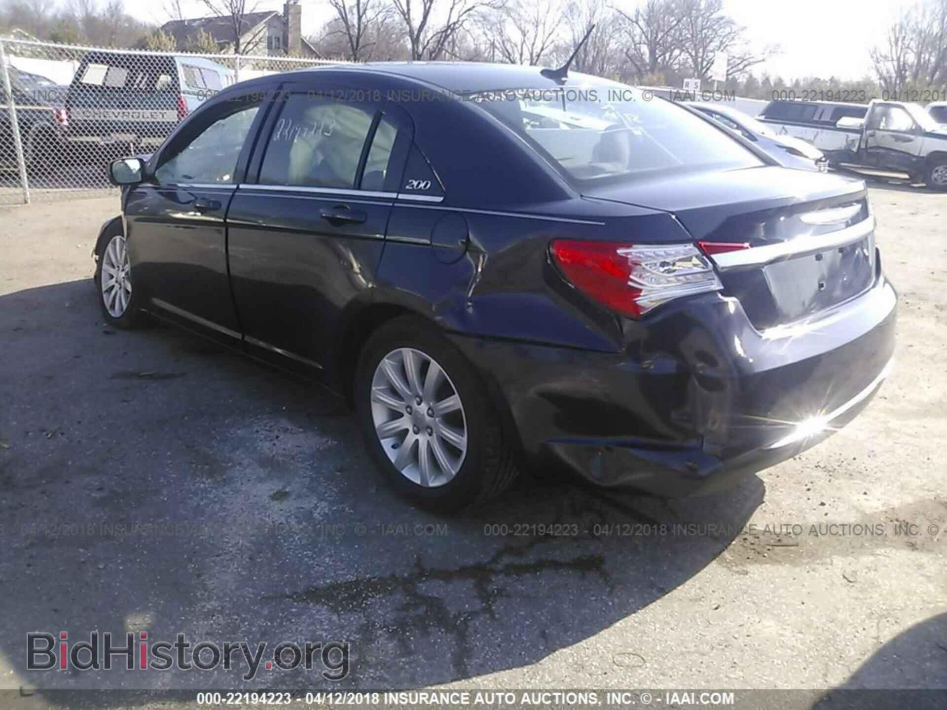 2014 Chrysler 200 - VIN: 1C3CCBBB6EN100942 - Photo 3