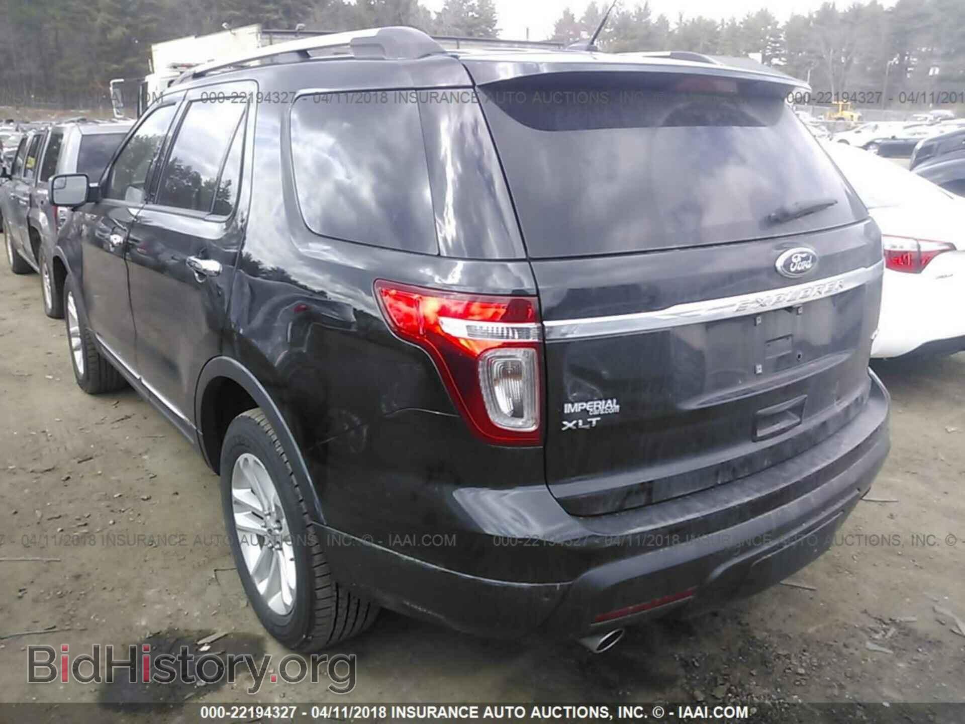 2014 Ford Explorer - VIN: 1FM5K8D82EGB38132 - Фото 3