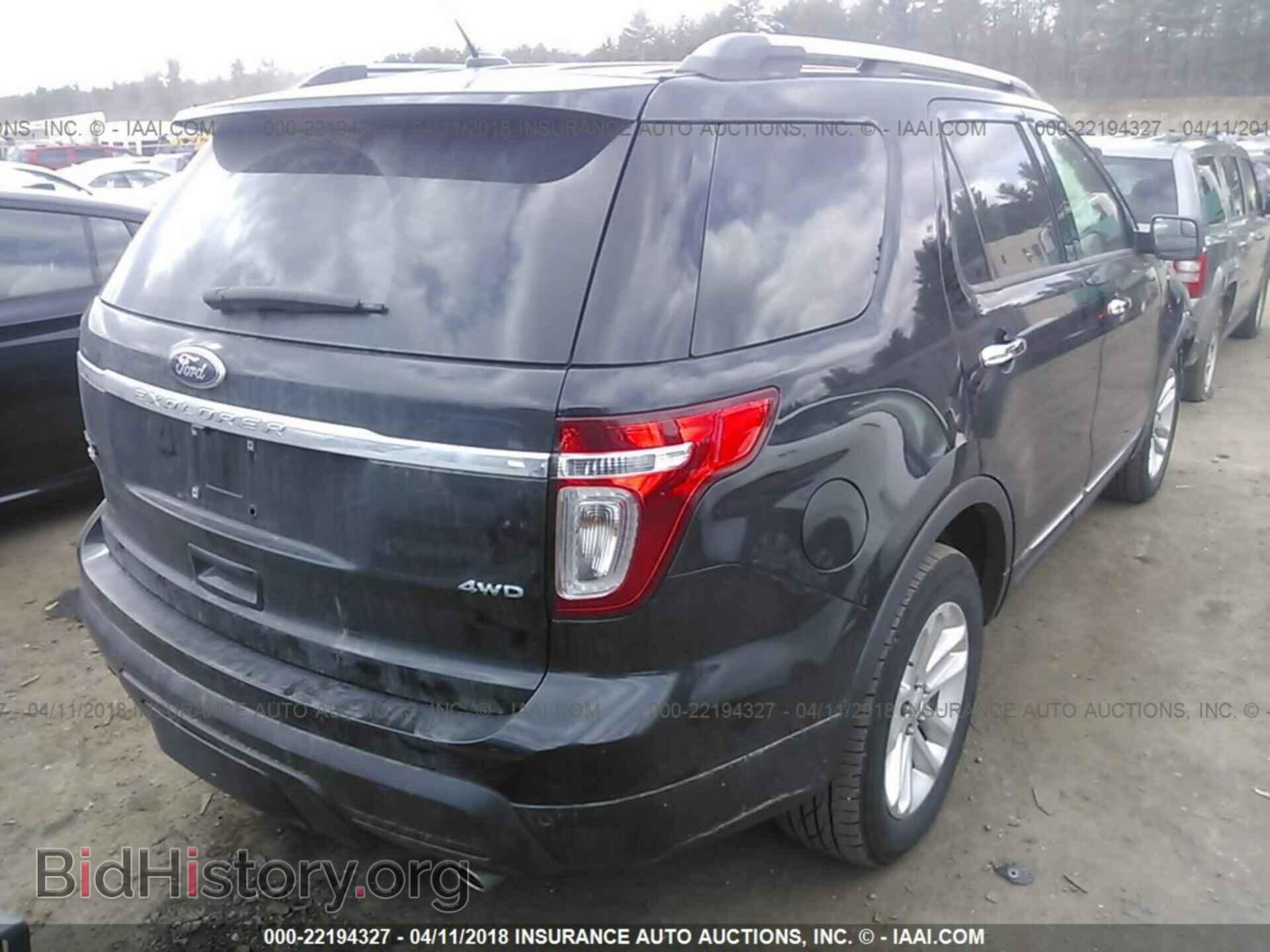 2014 Ford Explorer - VIN: 1FM5K8D82EGB38132 - Фото 4