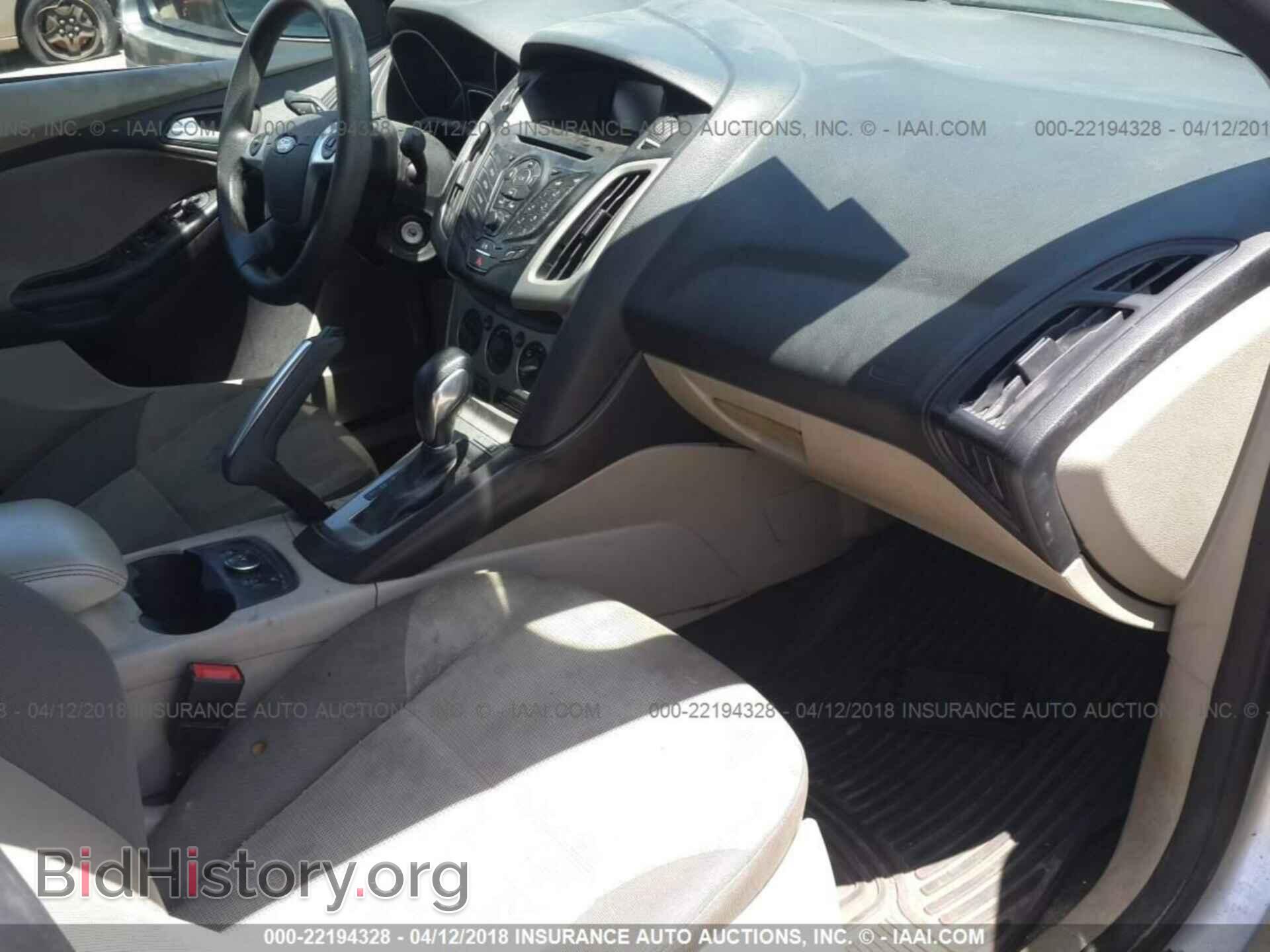 2014 Ford Focus - VIN: 1FADP3F24EL151863 - Photo 5