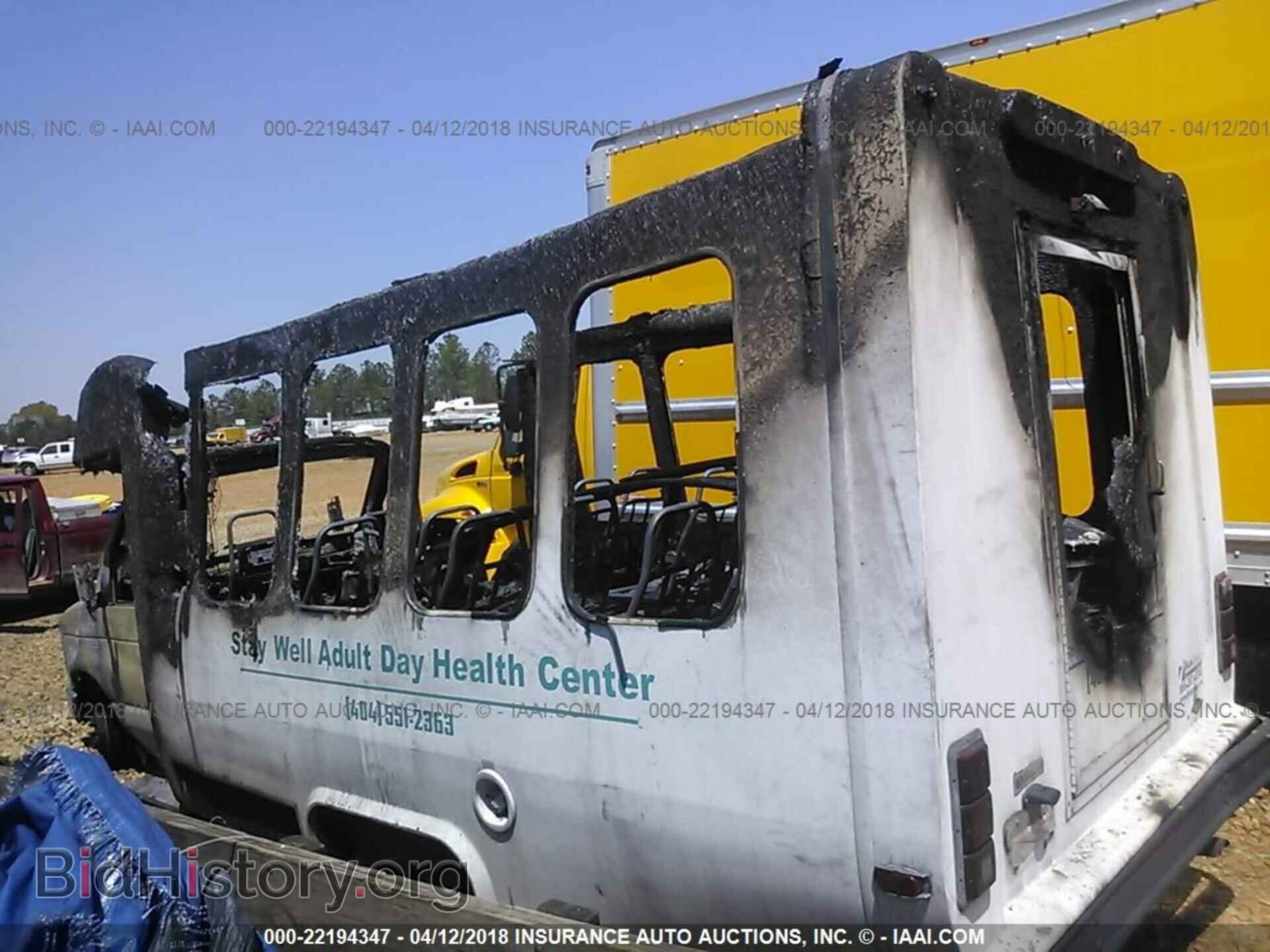 2011 Ford Econoline - VIN: 1FDEE3FLXBDA16871 - Photo 3